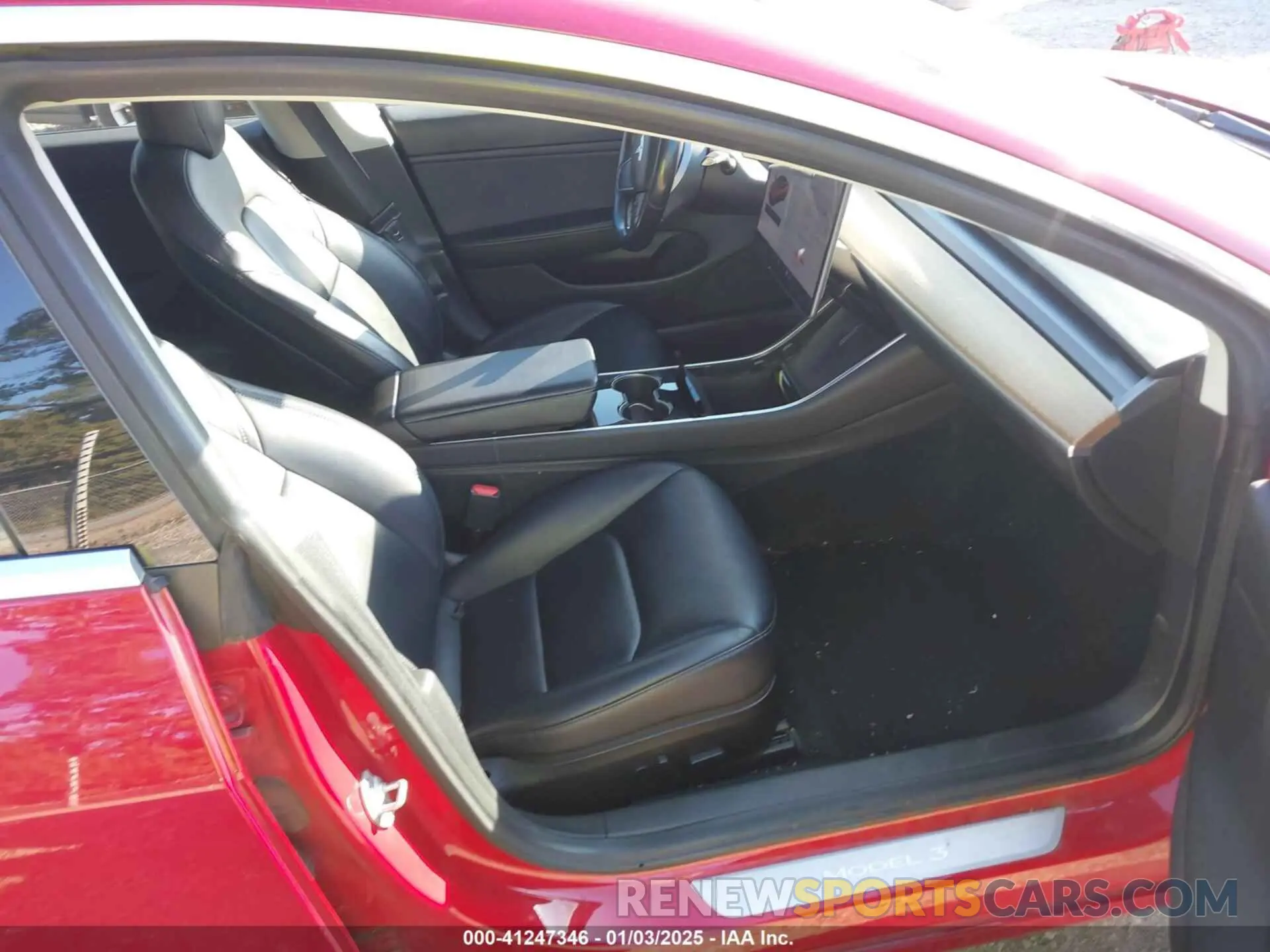 5 fotografías del automóvil dañado 5YJ3E1EA7KF307174 TESLA MODEL 3 2019