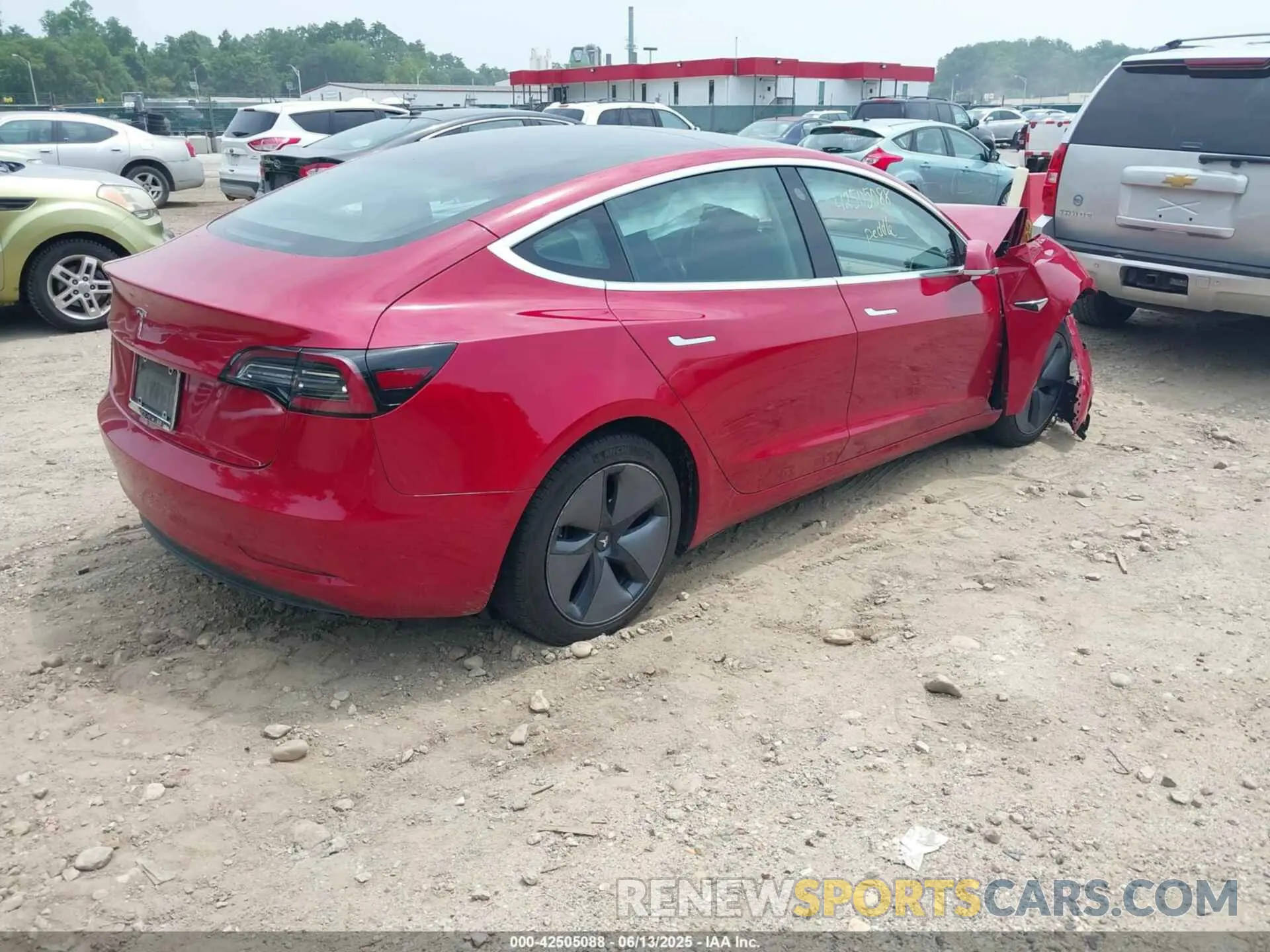 4 fotografías del automóvil dañado 5YJ3E1EA7KF308437 TESLA MODEL 3 2019