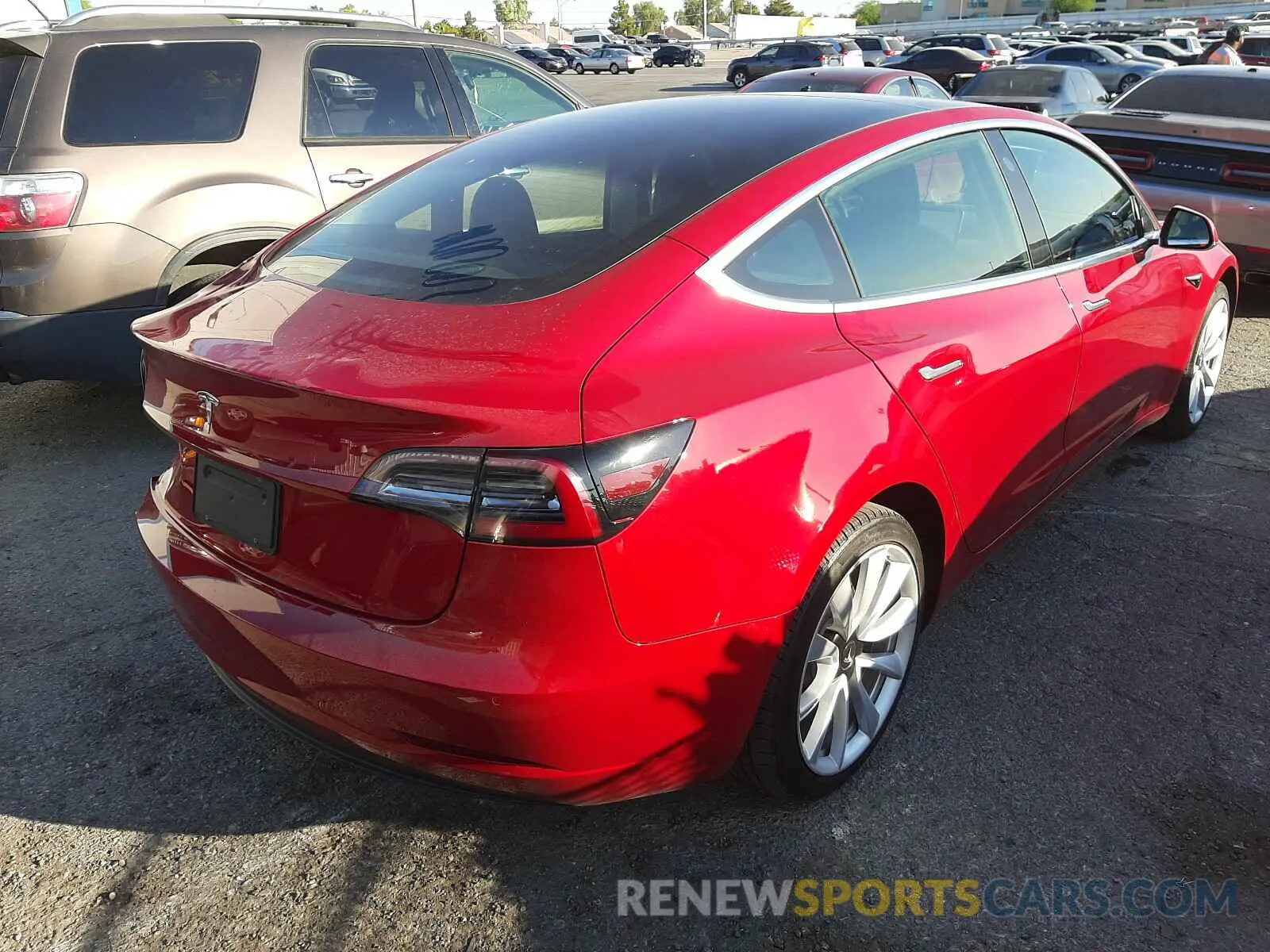 4 fotografías del automóvil dañado 5YJ3E1EA7KF311404 TESLA MODEL 3 2019