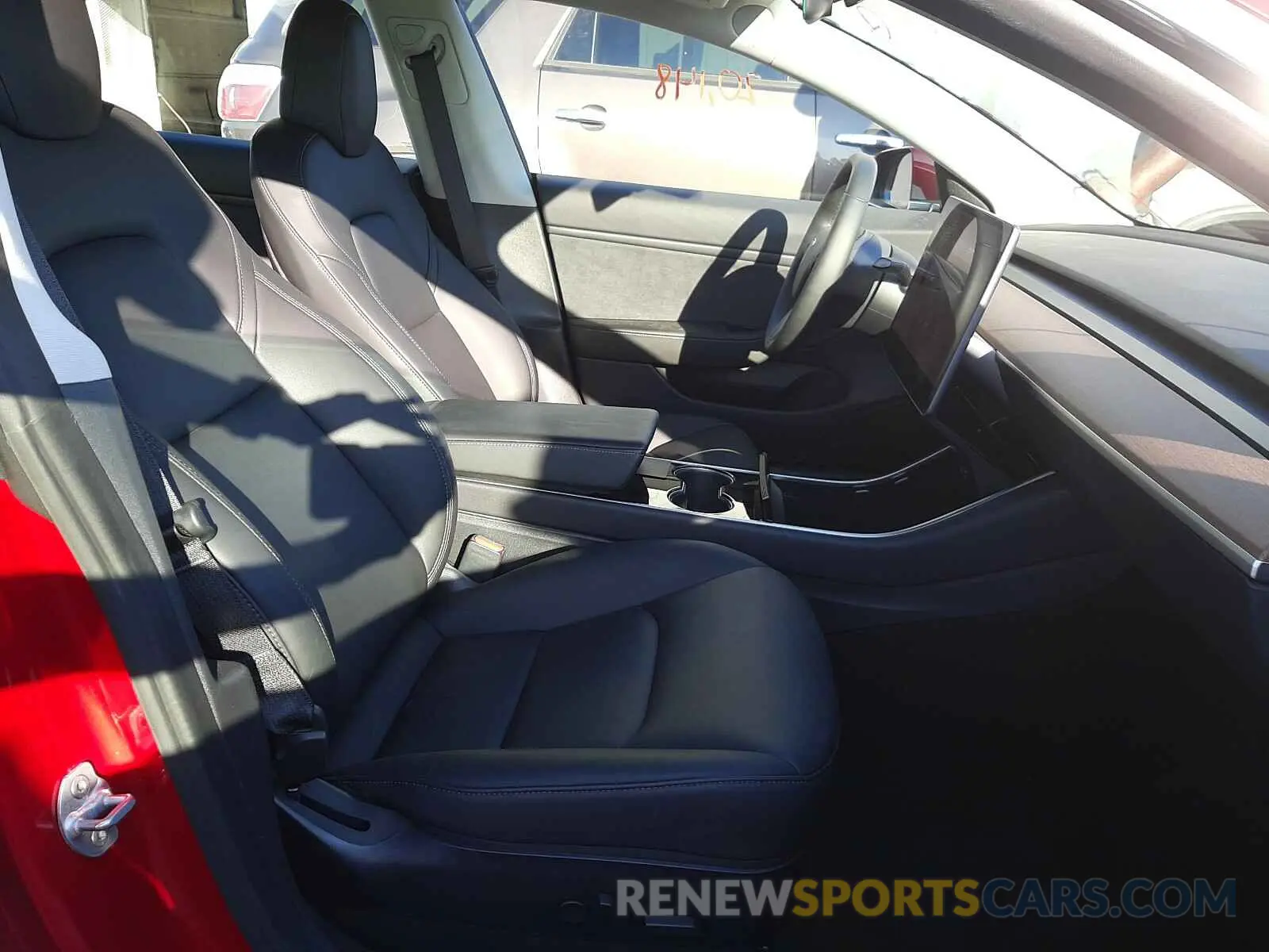 5 fotografías del automóvil dañado 5YJ3E1EA7KF311404 TESLA MODEL 3 2019