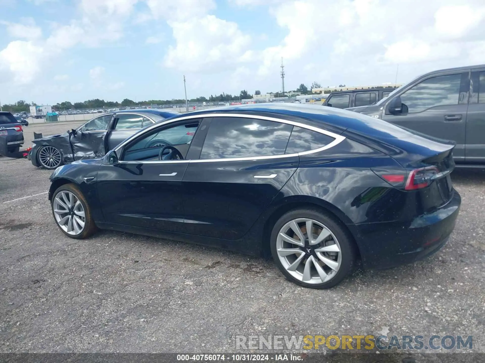 14 fotografías del automóvil dañado 5YJ3E1EA7KF324380 TESLA MODEL 3 2019