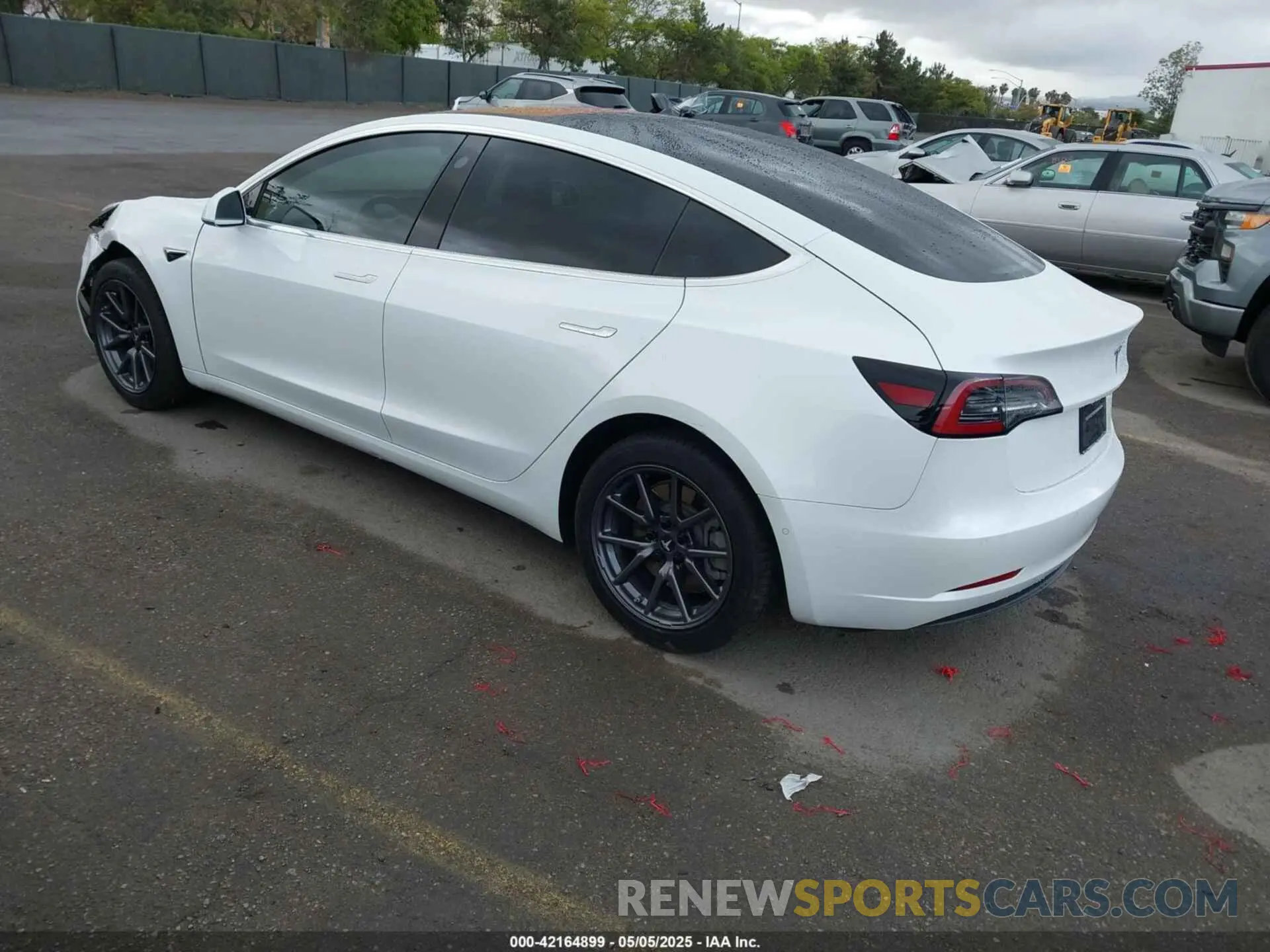 3 fotografías del automóvil dañado 5YJ3E1EA7KF326498 TESLA MODEL 3 2019