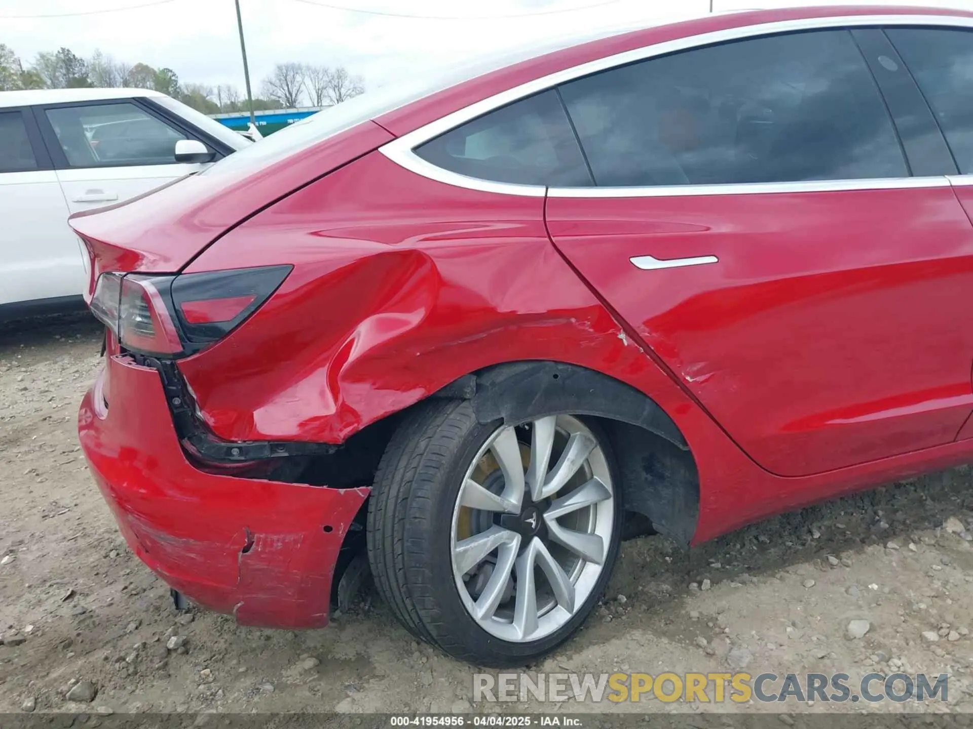 6 fotografías del automóvil dañado 5YJ3E1EA7KF445040 TESLA MODEL 3 2019