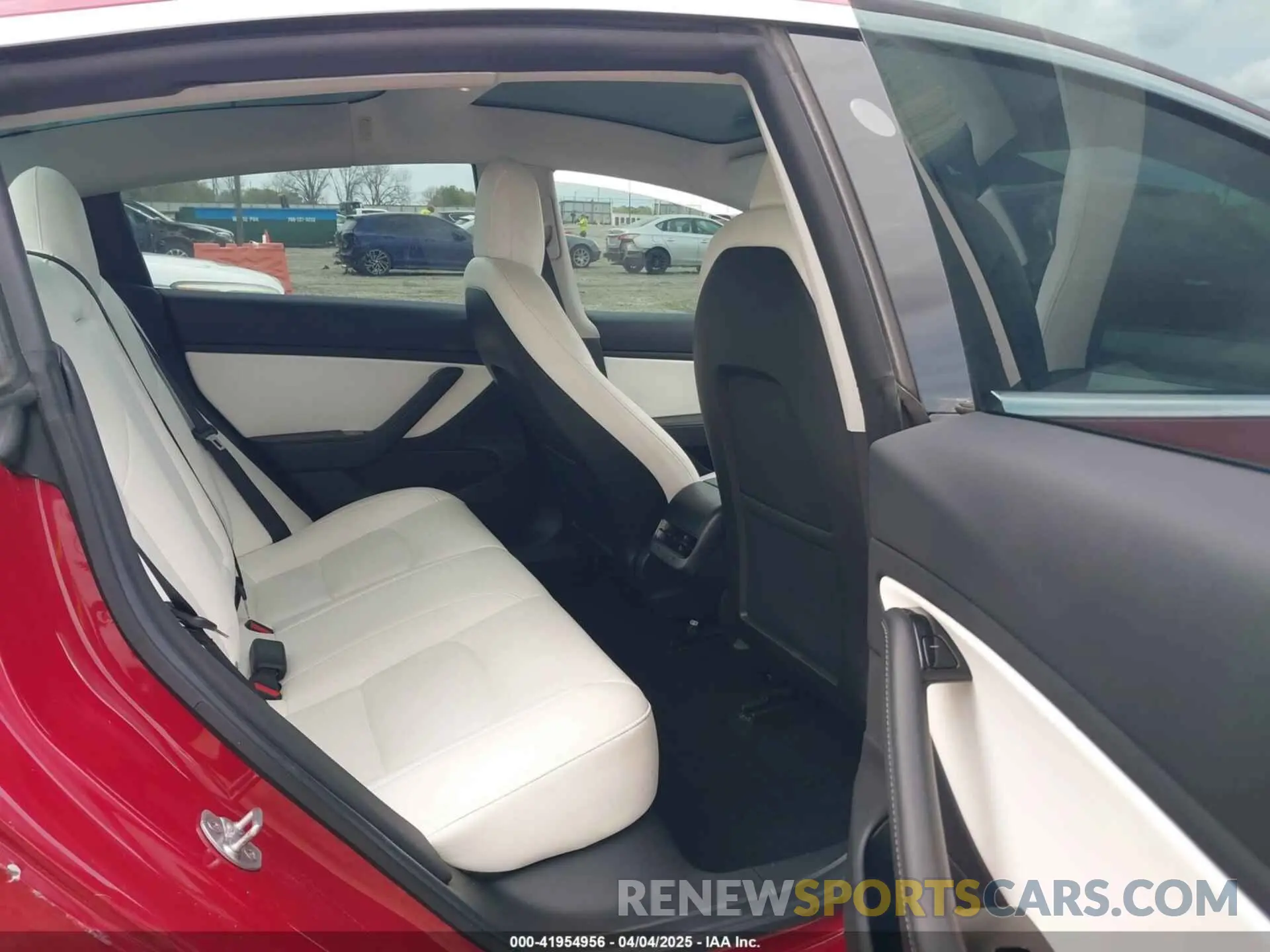 8 fotografías del automóvil dañado 5YJ3E1EA7KF445040 TESLA MODEL 3 2019