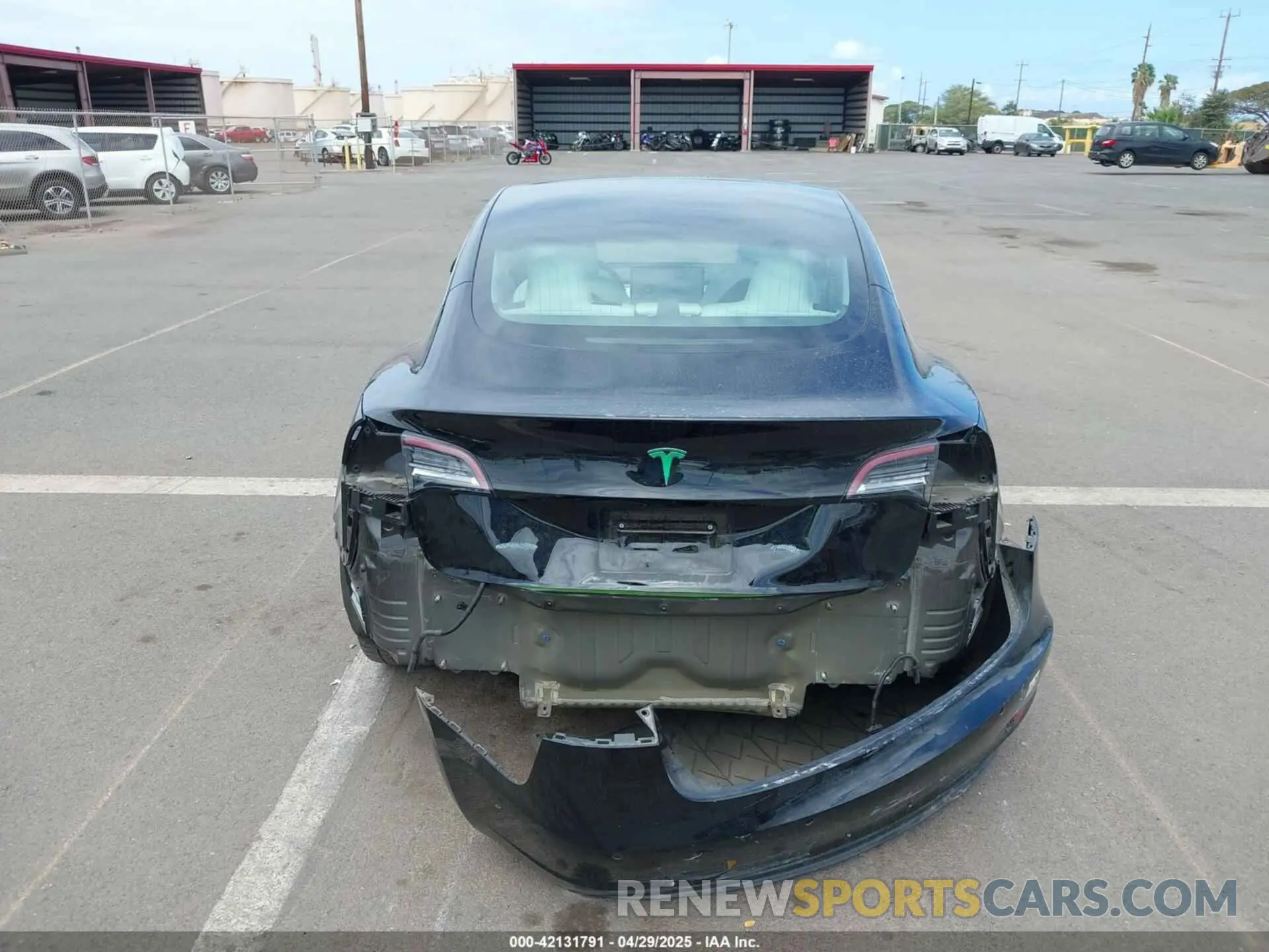 17 fotografías del automóvil dañado 5YJ3E1EA7KF445166 TESLA MODEL 3 2019