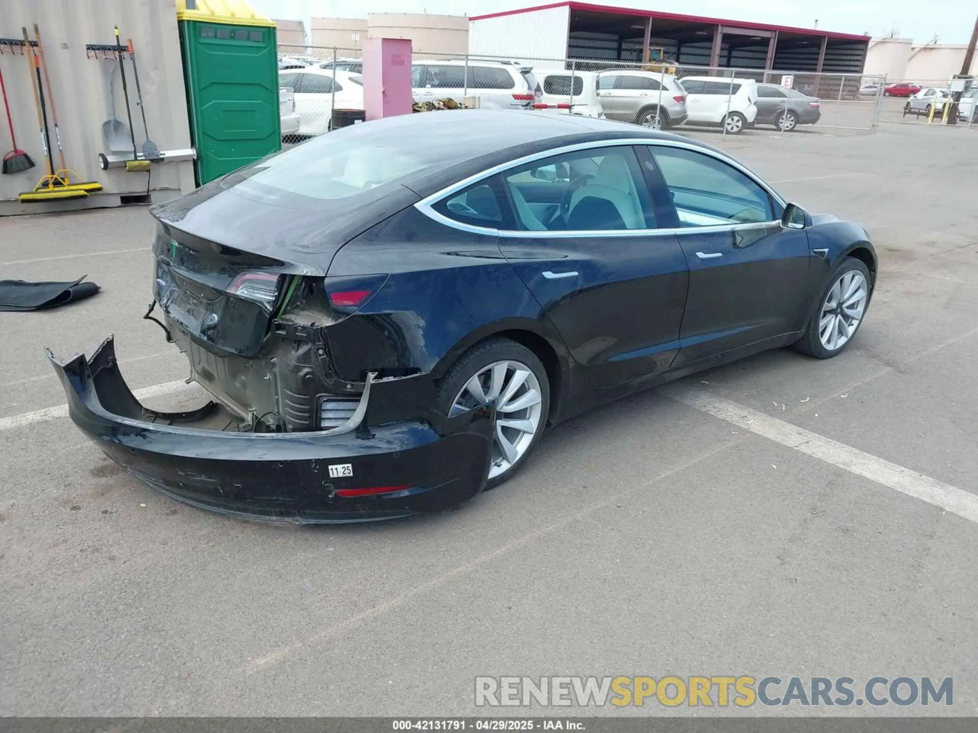 4 fotografías del automóvil dañado 5YJ3E1EA7KF445166 TESLA MODEL 3 2019