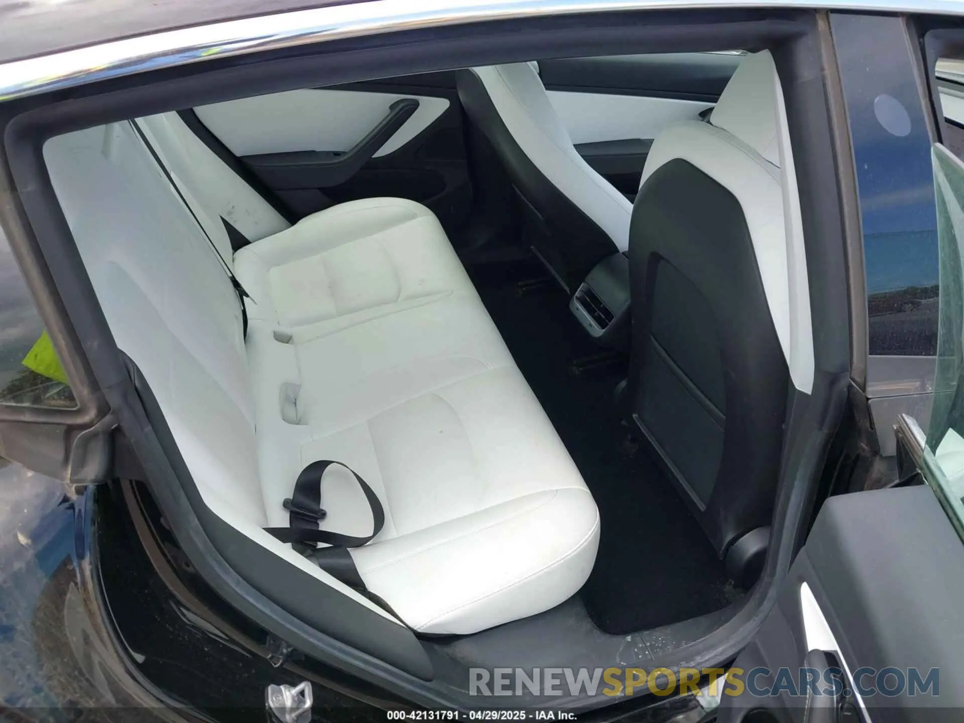 8 fotografías del automóvil dañado 5YJ3E1EA7KF445166 TESLA MODEL 3 2019