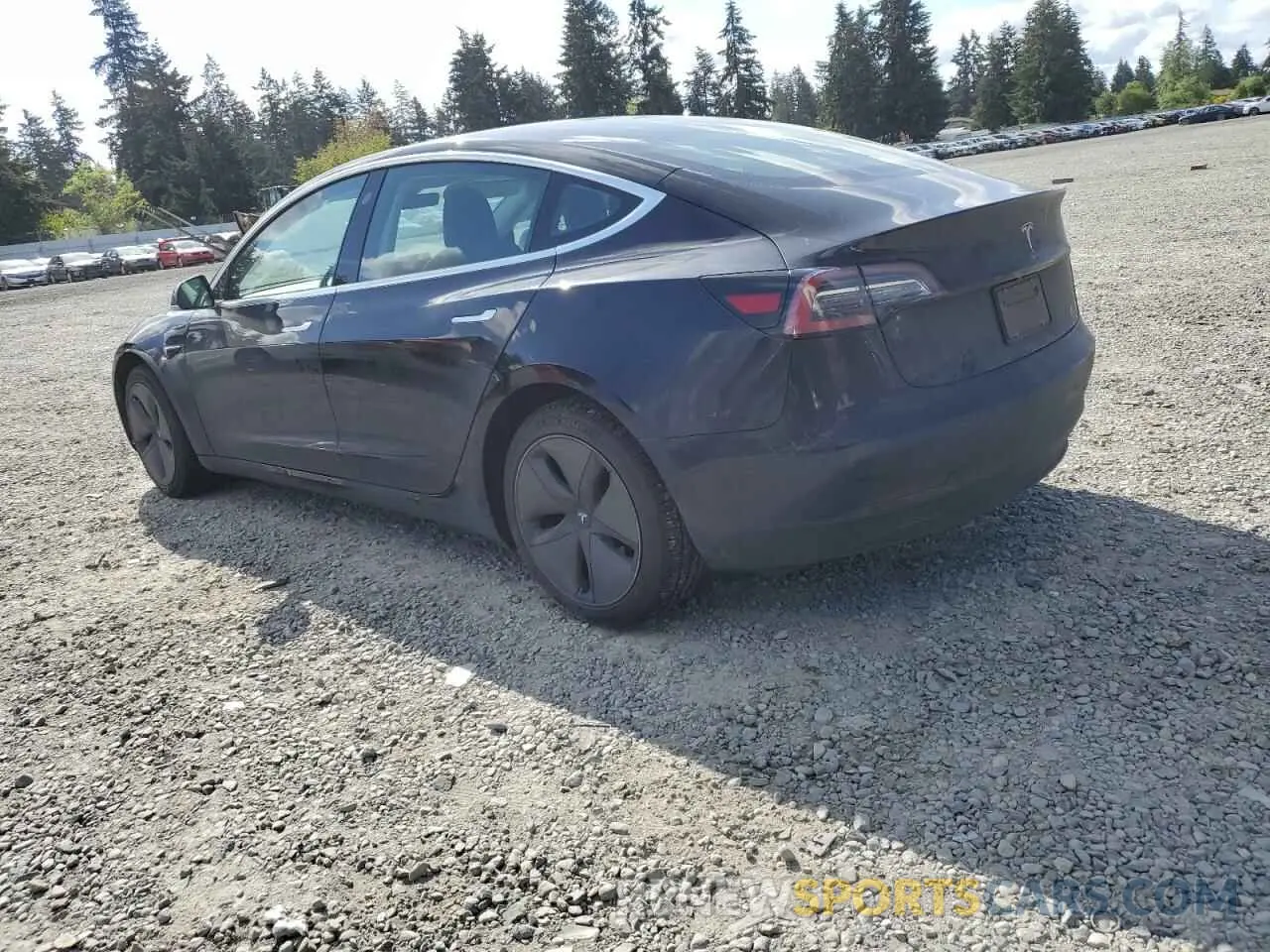 2 fotografías del automóvil dañado 5YJ3E1EA7KF485487 TESLA MODEL 3 2019