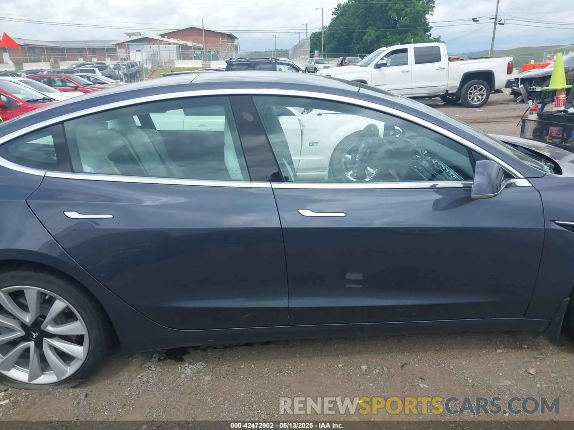 13 fotografías del automóvil dañado 5YJ3E1EA7KF529830 TESLA MODEL 3 2019