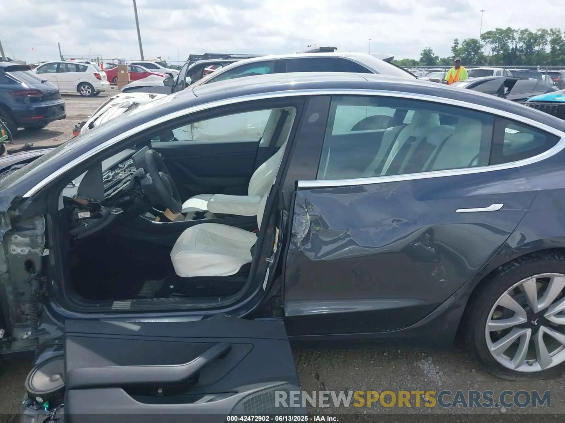 14 fotografías del automóvil dañado 5YJ3E1EA7KF529830 TESLA MODEL 3 2019