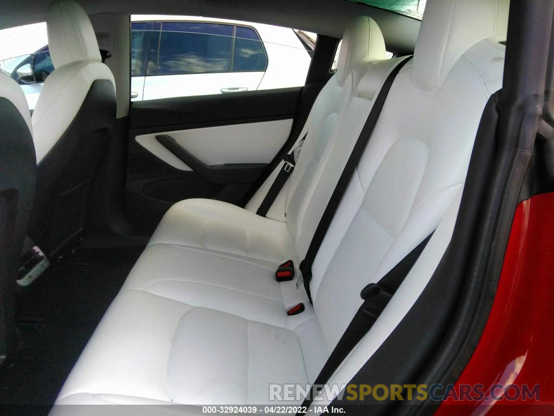 8 fotografías del automóvil dañado 5YJ3E1EA7KF536969 TESLA MODEL 3 2019