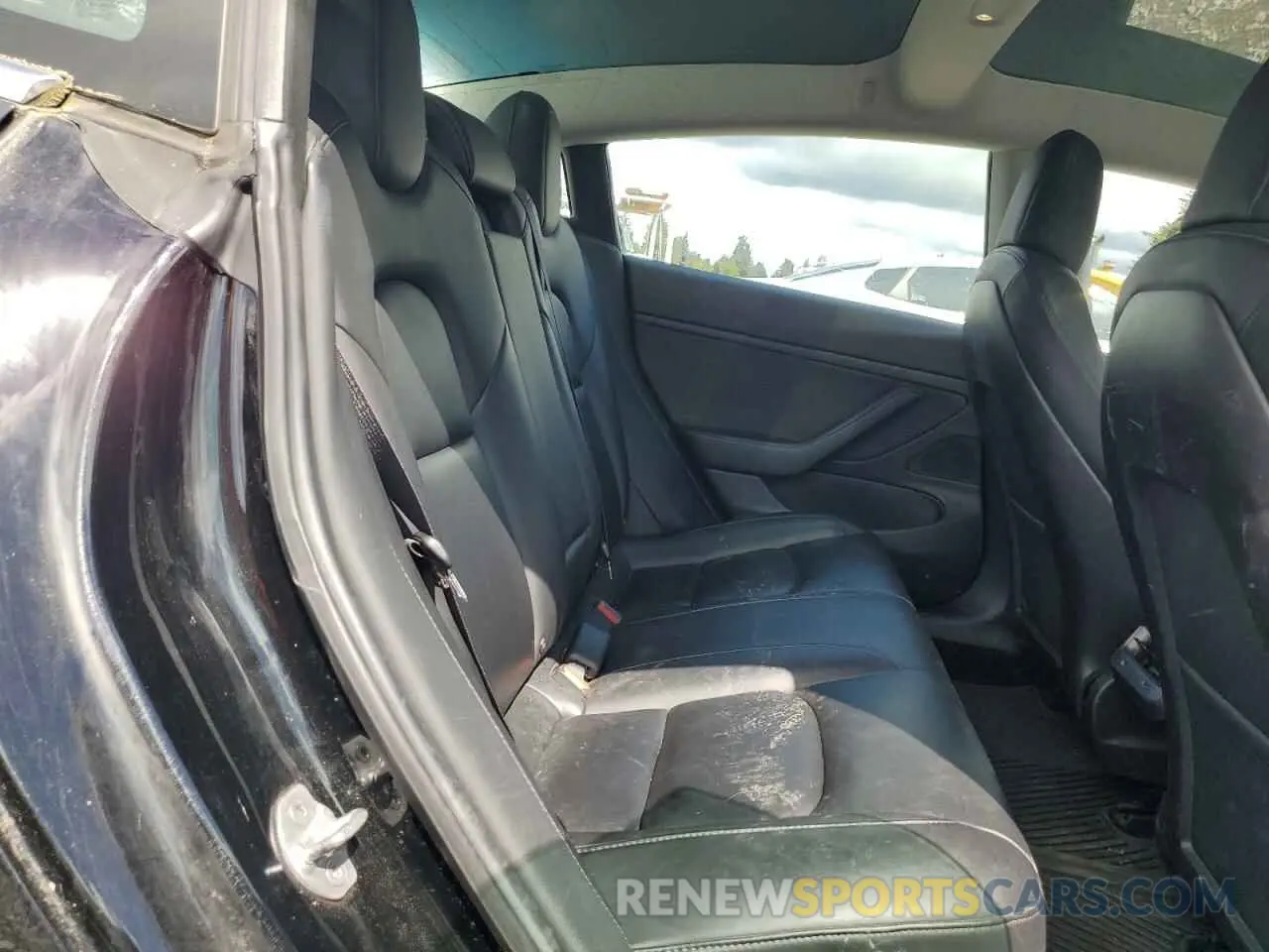 10 fotografías del automóvil dañado 5YJ3E1EA8KF305594 TESLA MODEL 3 2019