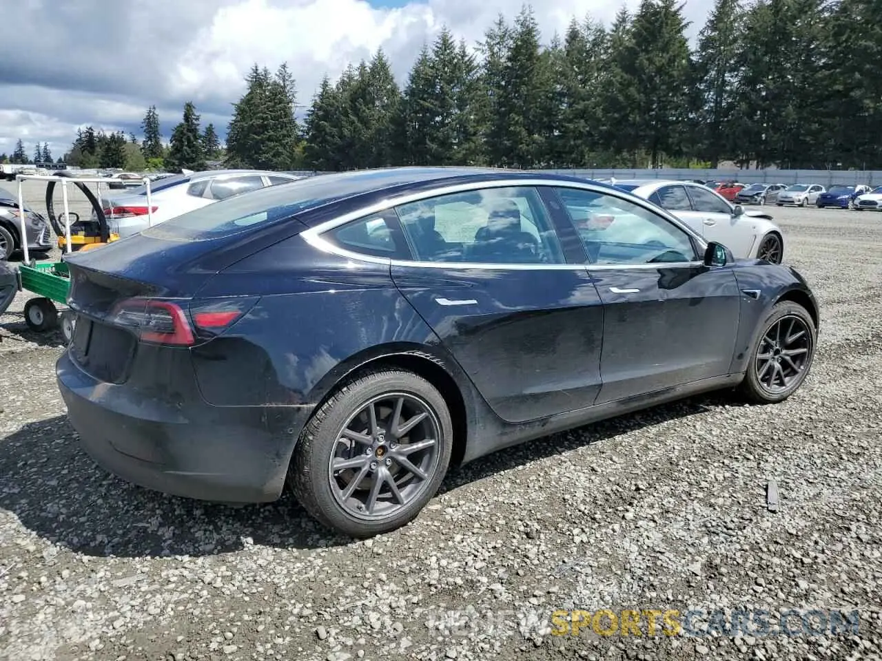 3 fotografías del automóvil dañado 5YJ3E1EA8KF305594 TESLA MODEL 3 2019