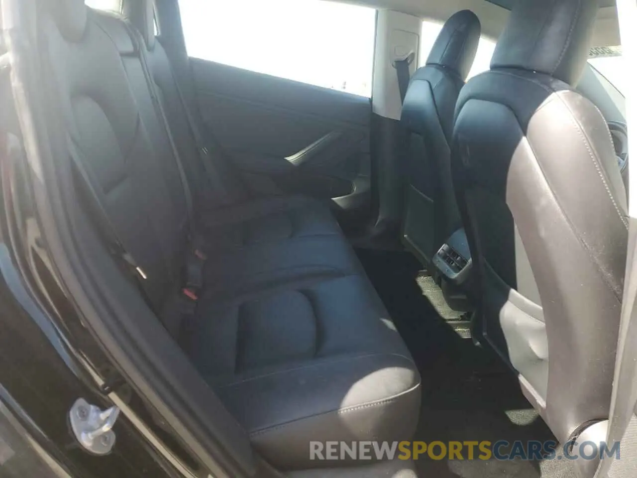 10 fotografías del automóvil dañado 5YJ3E1EA8KF313291 TESLA MODEL 3 2019