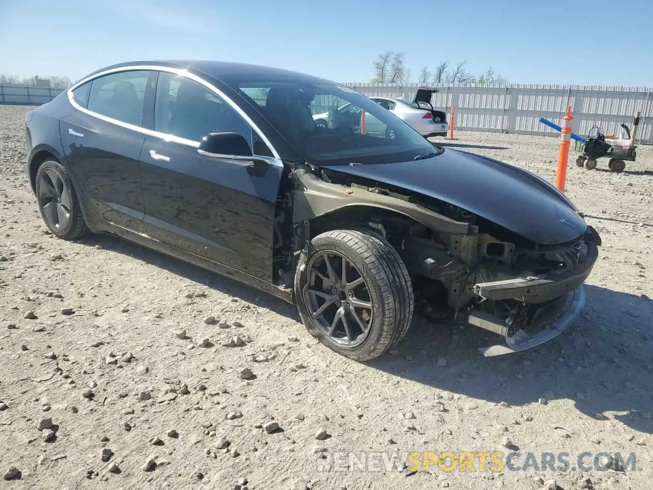 4 fotografías del automóvil dañado 5YJ3E1EA8KF313291 TESLA MODEL 3 2019
