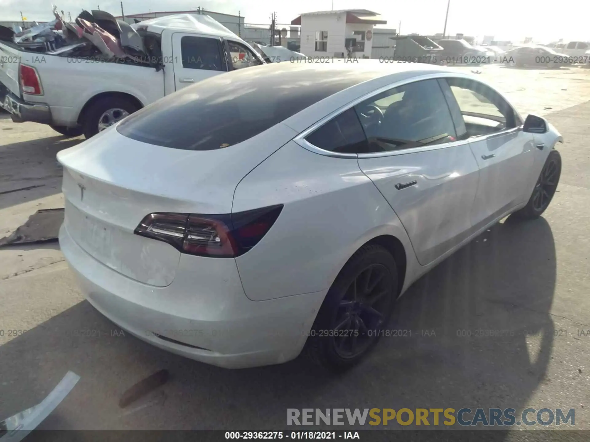 4 fotografías del automóvil dañado 5YJ3E1EA8KF396995 TESLA MODEL 3 2019