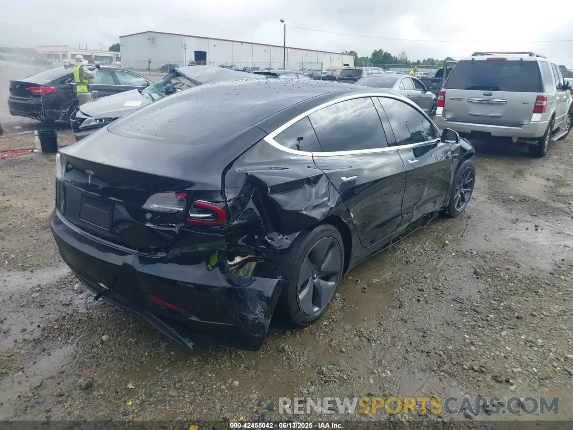 4 fotografías del automóvil dañado 5YJ3E1EA8KF399881 TESLA MODEL 3 2019