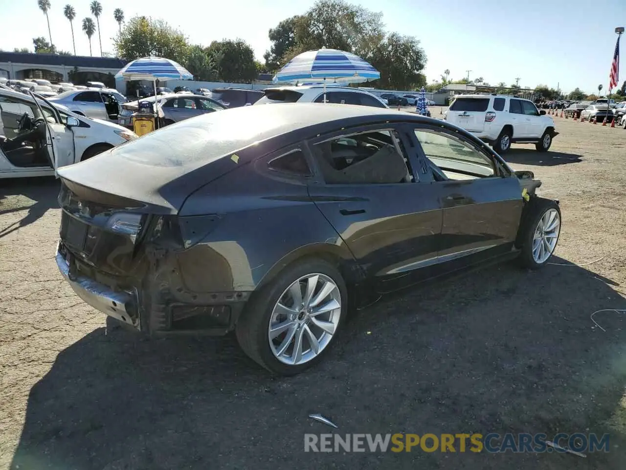 3 fotografías del automóvil dañado 5YJ3E1EA8KF425332 TESLA MODEL 3 2019