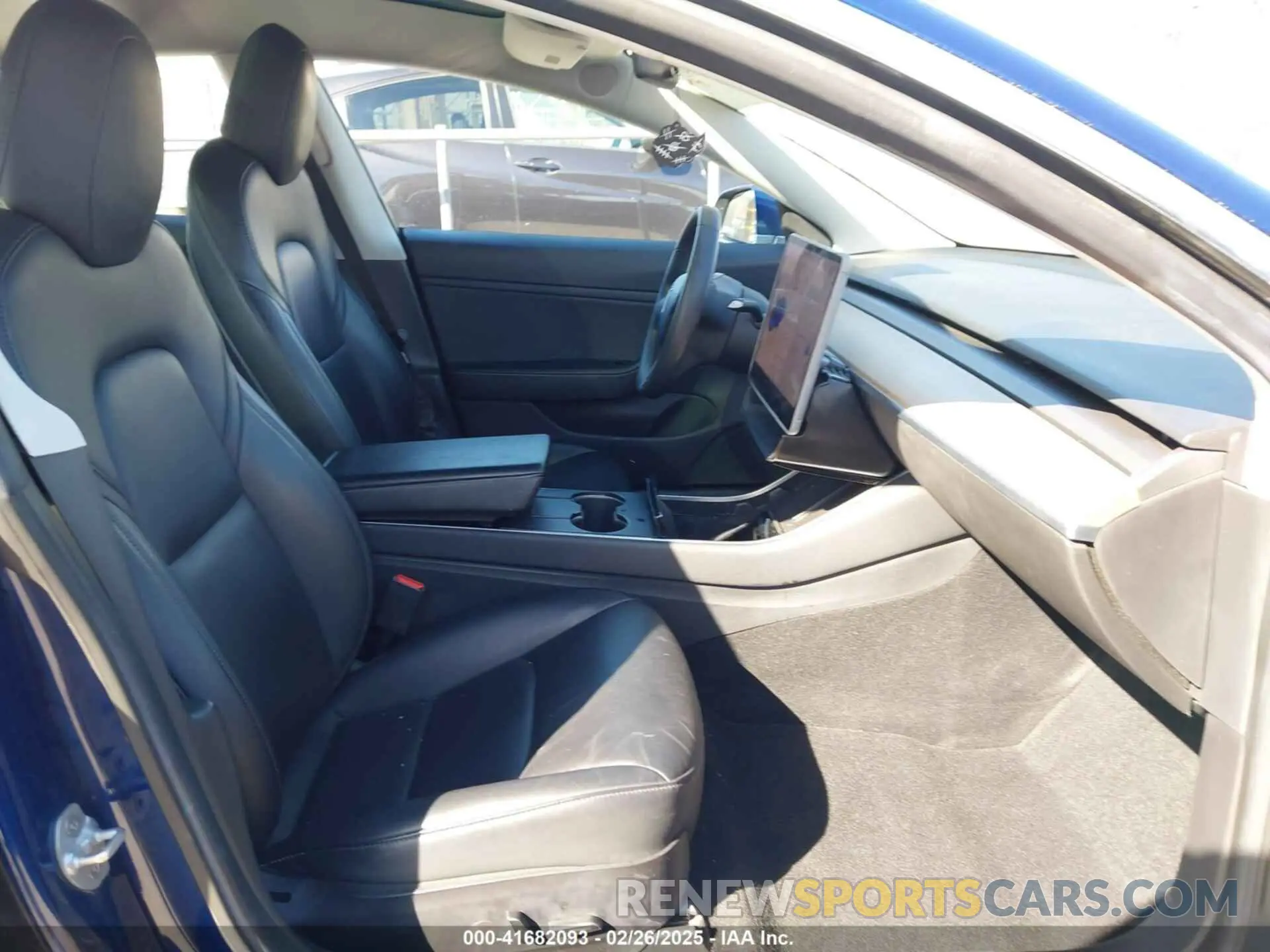 5 fotografías del automóvil dañado 5YJ3E1EA8KF436086 TESLA MODEL 3 2019