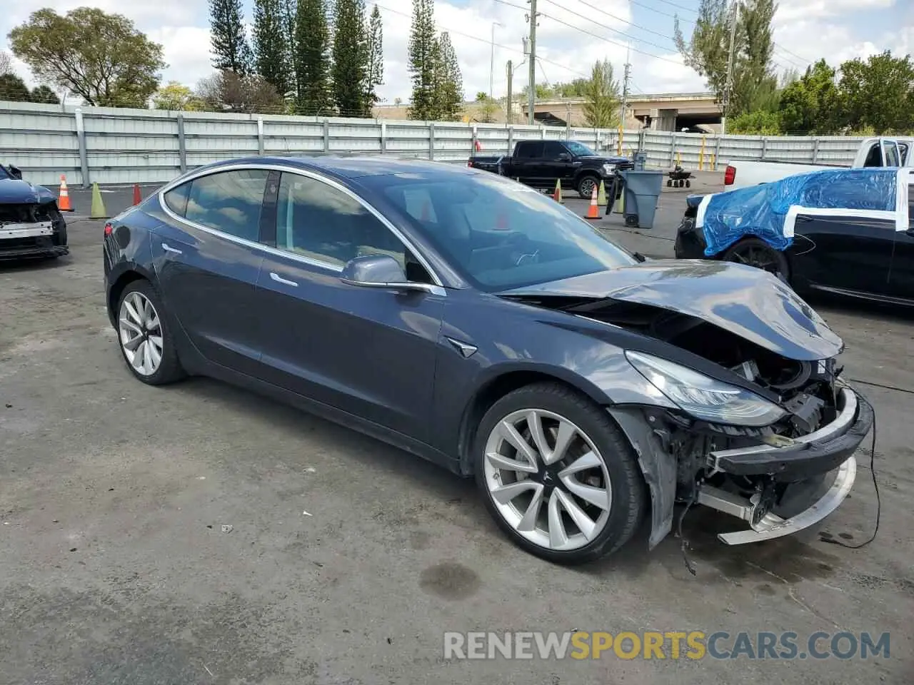 4 fotografías del automóvil dañado 5YJ3E1EA8KF436363 TESLA MODEL 3 2019