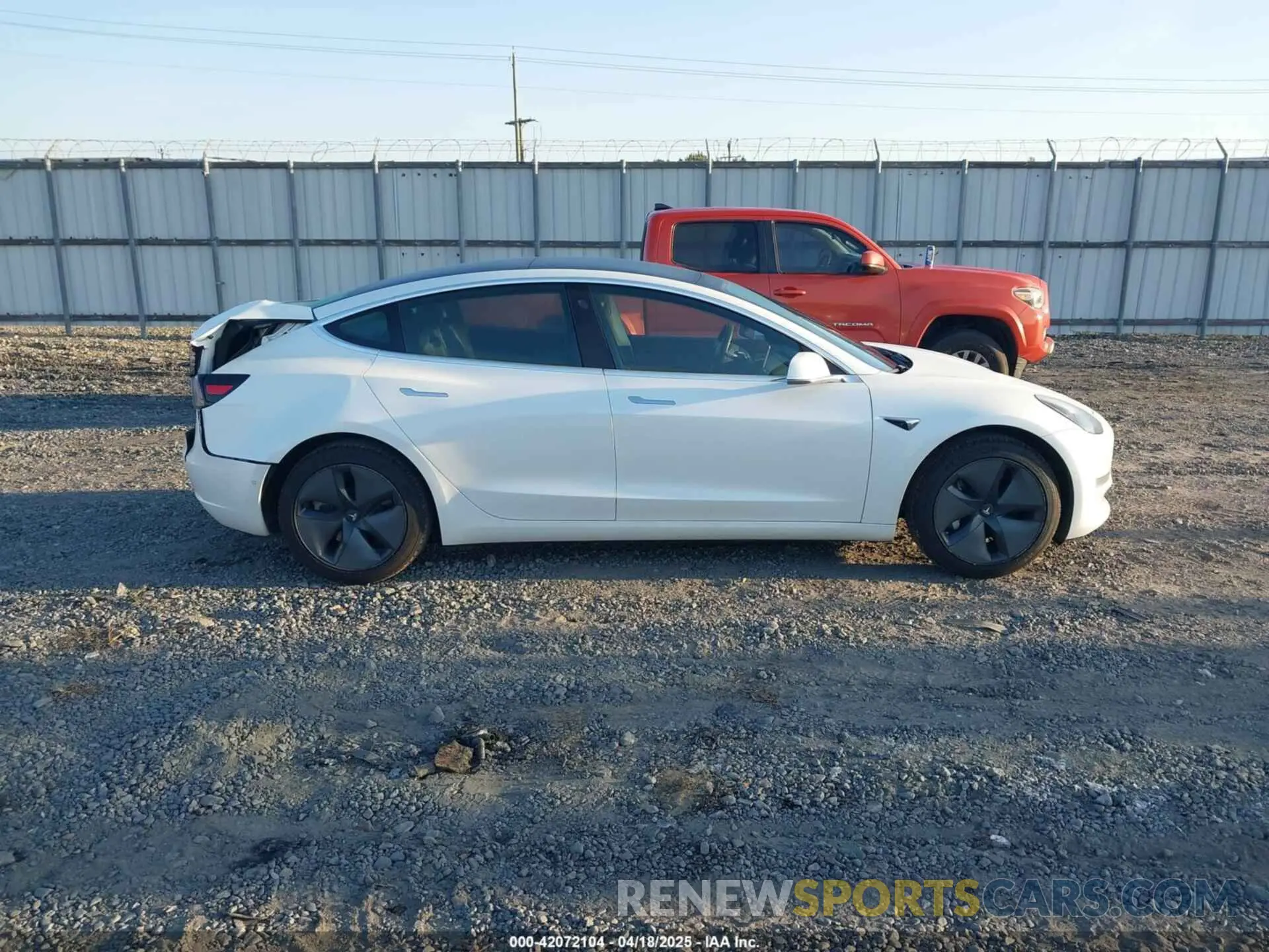 13 fotografías del automóvil dañado 5YJ3E1EA8KF464681 TESLA MODEL 3 2019