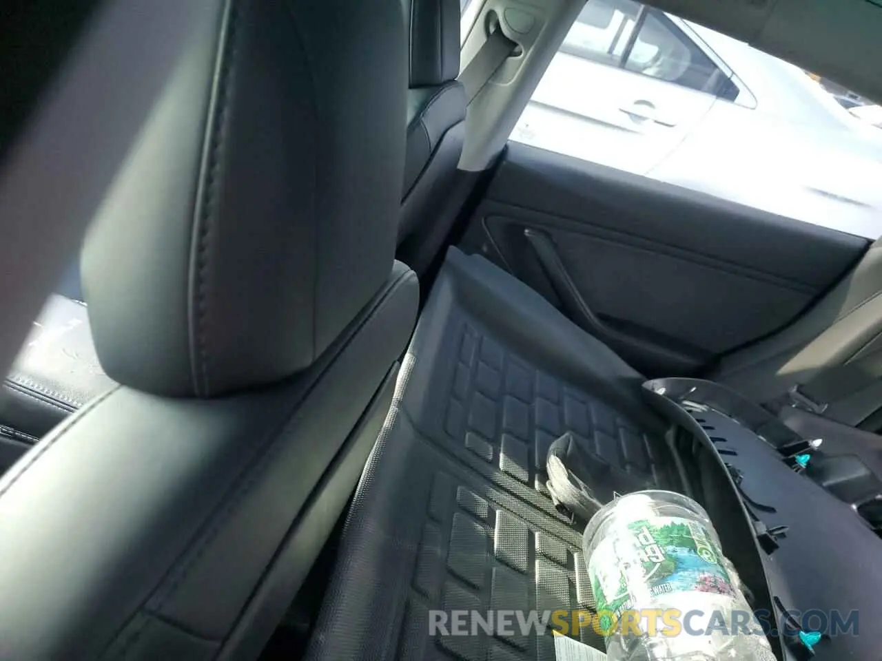 8 fotografías del automóvil dañado 5YJ3E1EA8KF466897 TESLA MODEL 3 2019