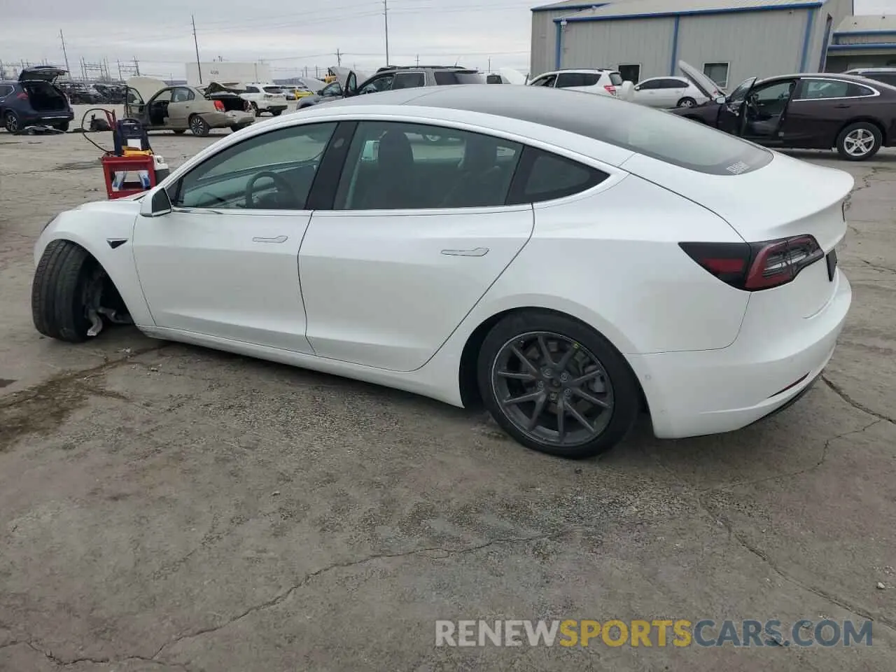 2 fotografías del automóvil dañado 5YJ3E1EA8KF483053 TESLA MODEL 3 2019
