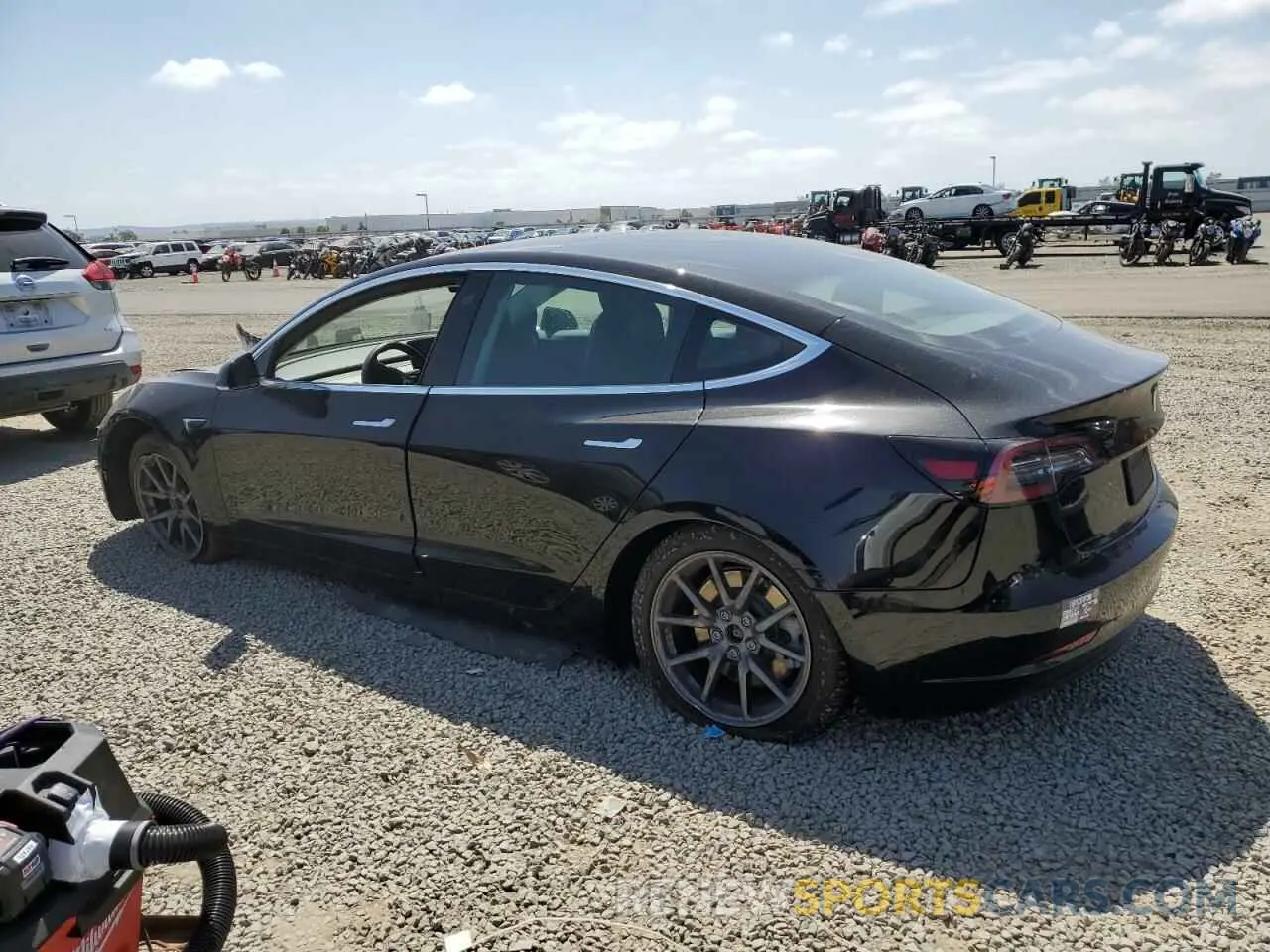 2 fotografías del automóvil dañado 5YJ3E1EA9KF304986 TESLA MODEL 3 2019