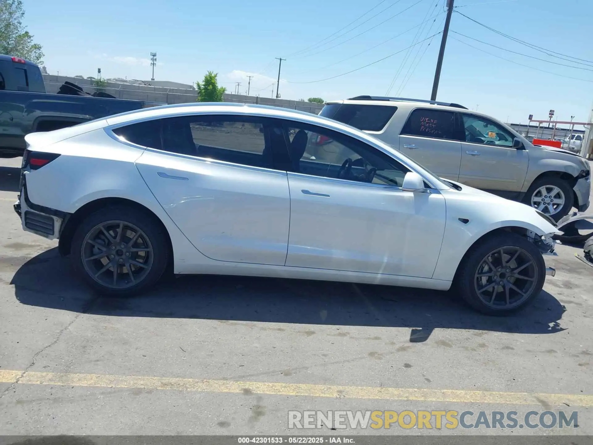 14 fotografías del automóvil dañado 5YJ3E1EA9KF337499 TESLA MODEL 3 2019