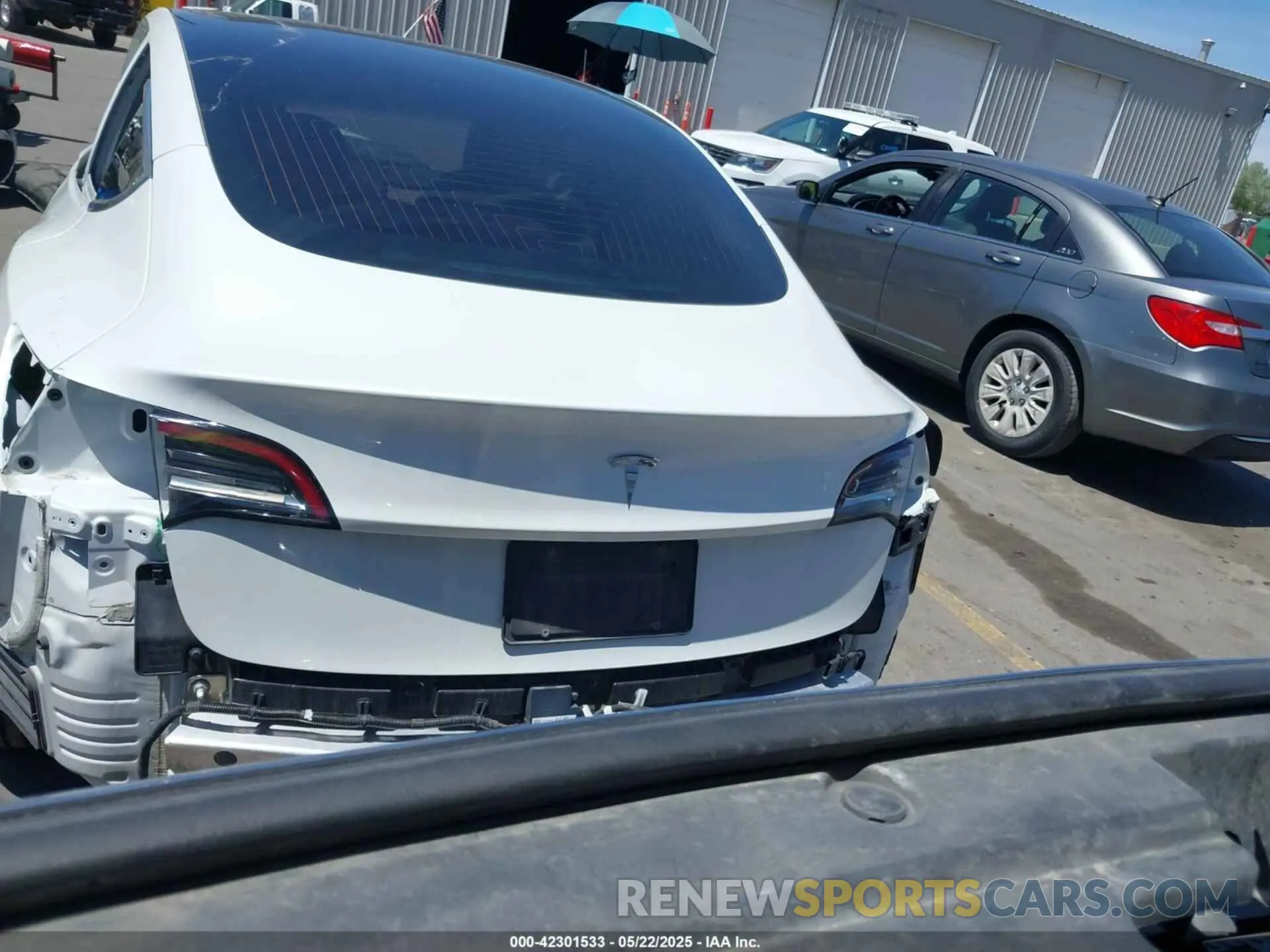 17 fotografías del automóvil dañado 5YJ3E1EA9KF337499 TESLA MODEL 3 2019