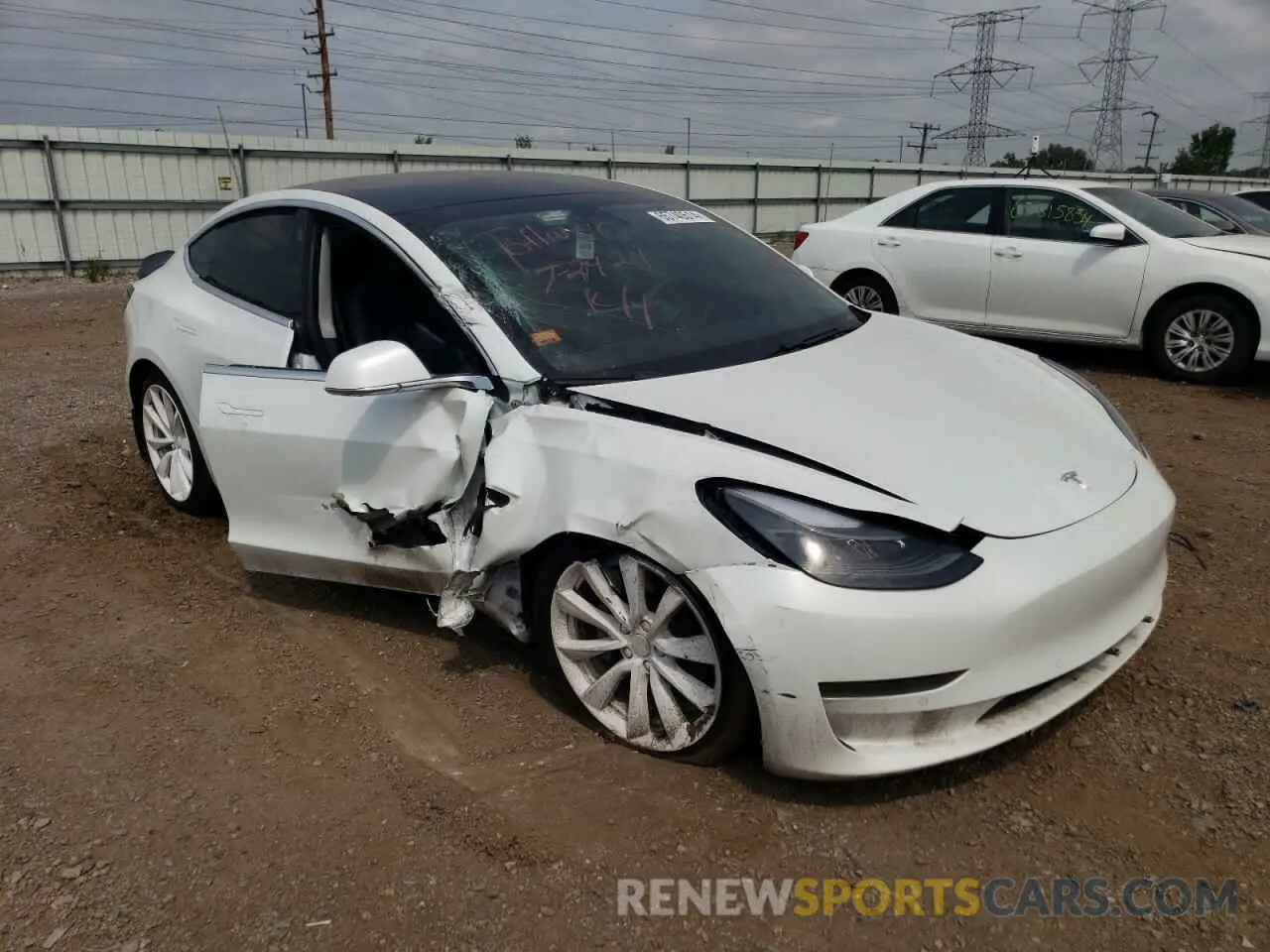 4 fotografías del automóvil dañado 5YJ3E1EA9KF407549 TESLA MODEL 3 2019