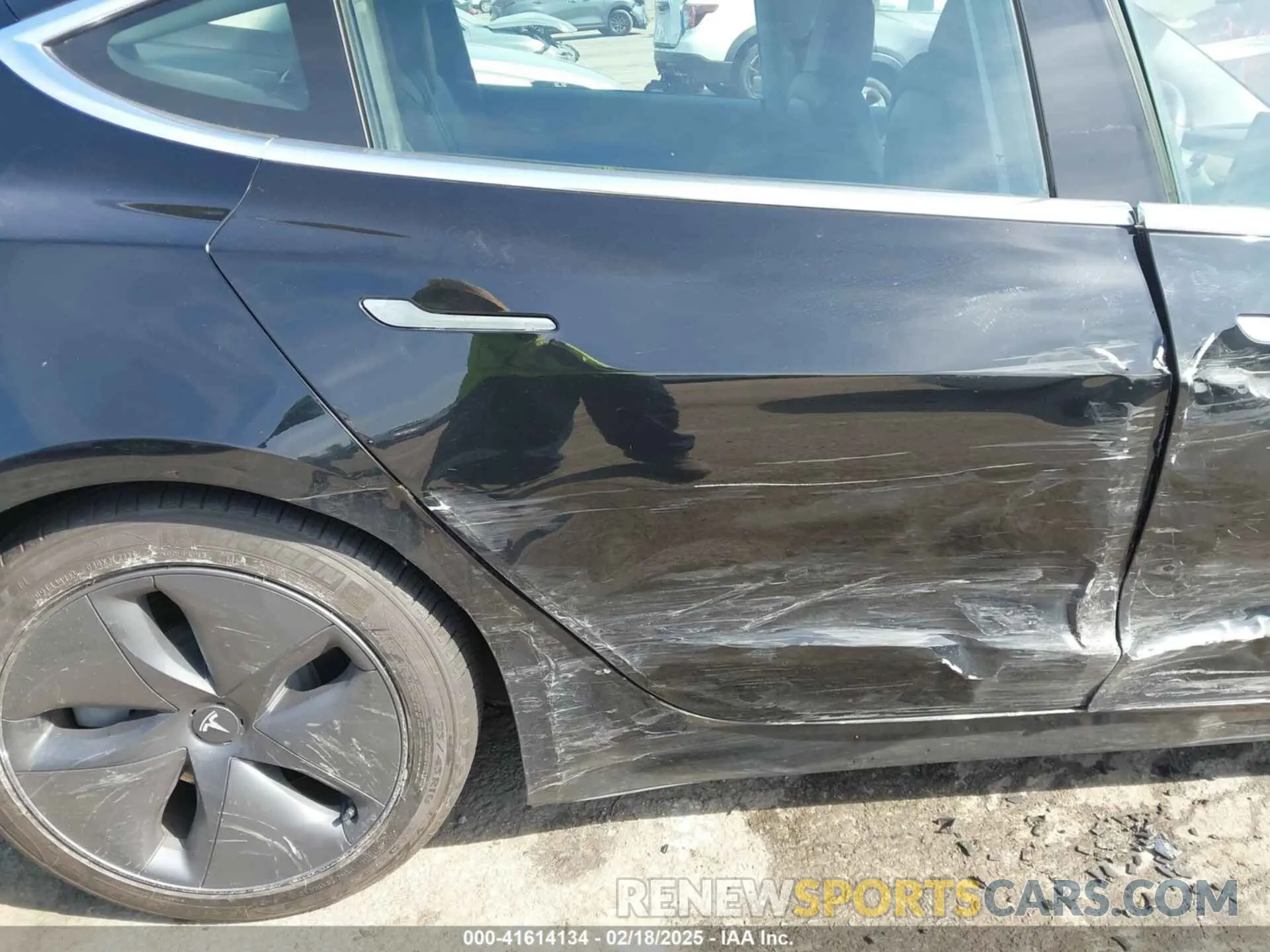 20 fotografías del automóvil dañado 5YJ3E1EA9KF410869 TESLA MODEL 3 2019