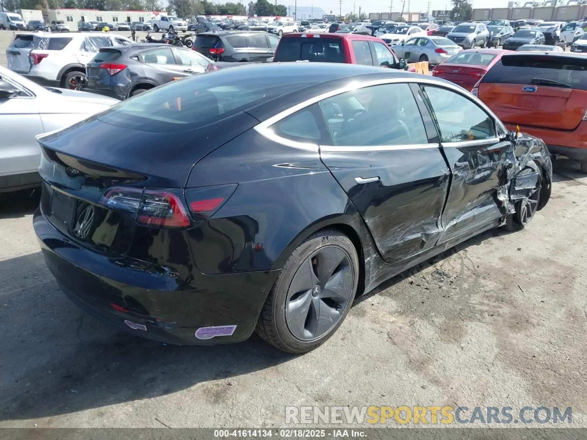 4 fotografías del automóvil dañado 5YJ3E1EA9KF410869 TESLA MODEL 3 2019