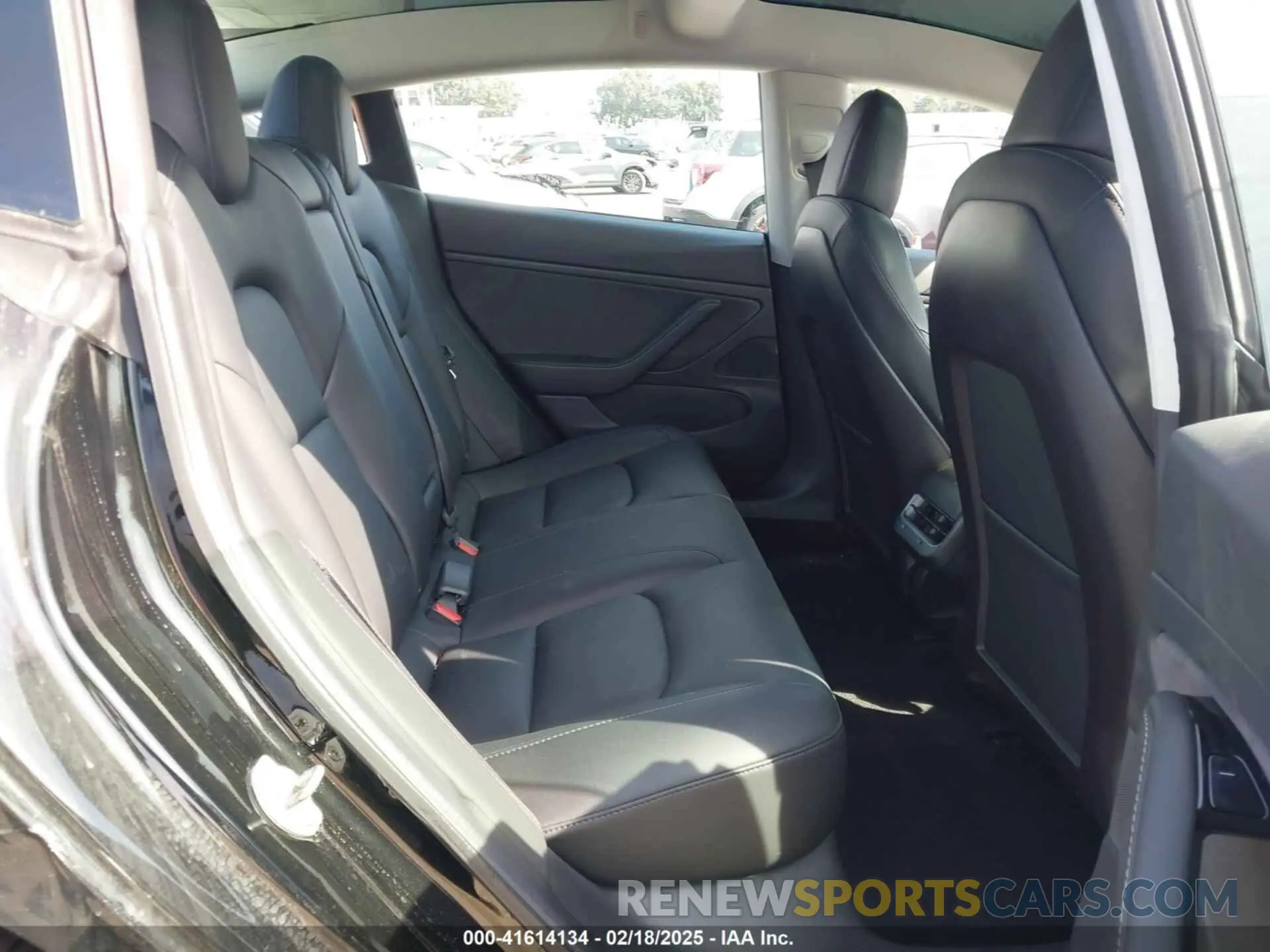 8 fotografías del automóvil dañado 5YJ3E1EA9KF410869 TESLA MODEL 3 2019