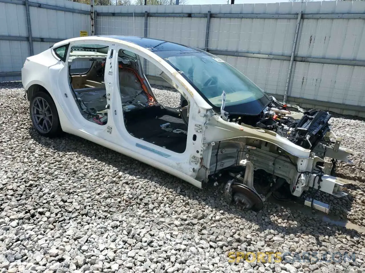 4 fotografías del automóvil dañado 5YJ3E1EA9KF416834 TESLA MODEL 3 2019