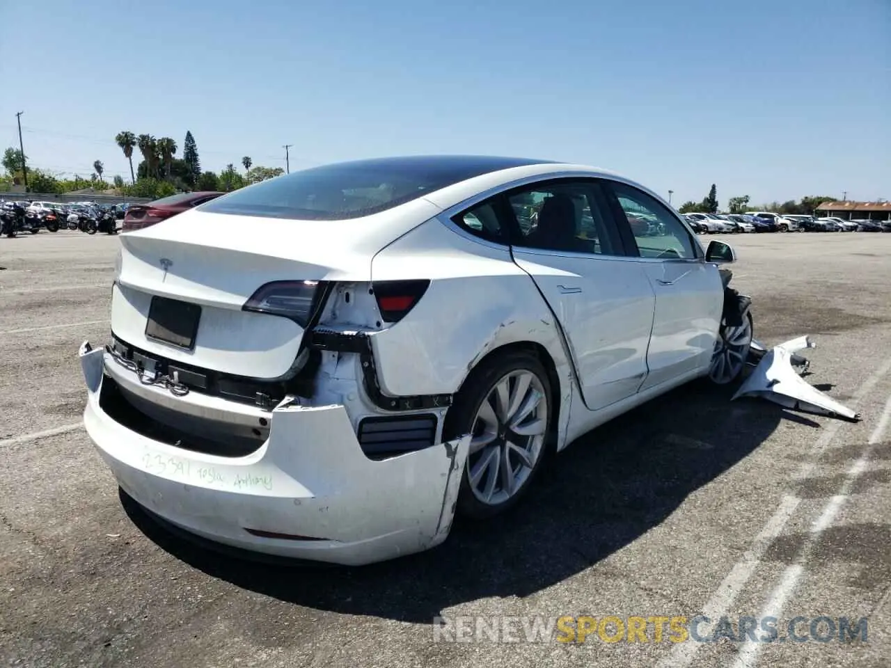 4 fotografías del automóvil dañado 5YJ3E1EA9KF472496 TESLA MODEL 3 2019