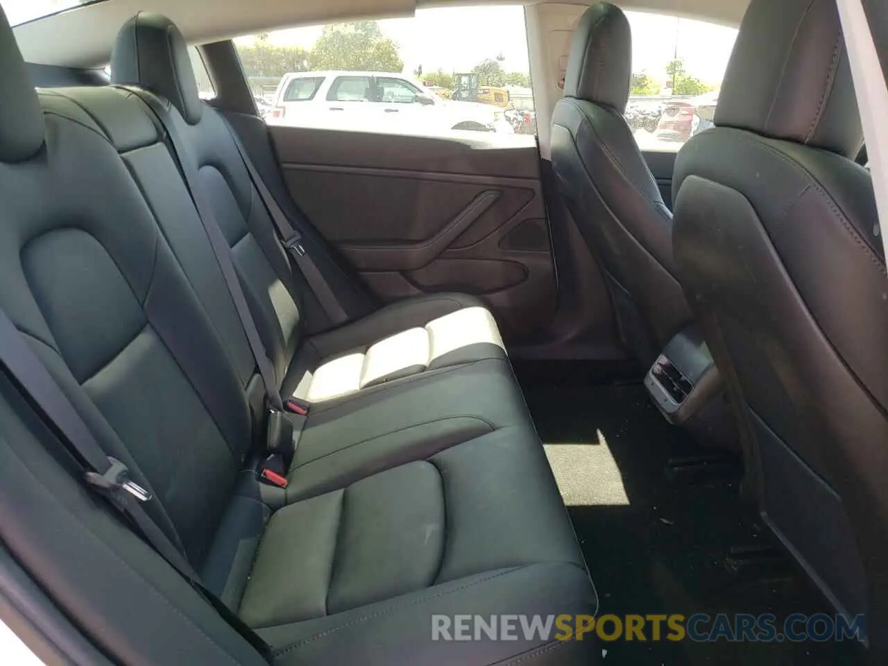 6 fotografías del automóvil dañado 5YJ3E1EA9KF472496 TESLA MODEL 3 2019