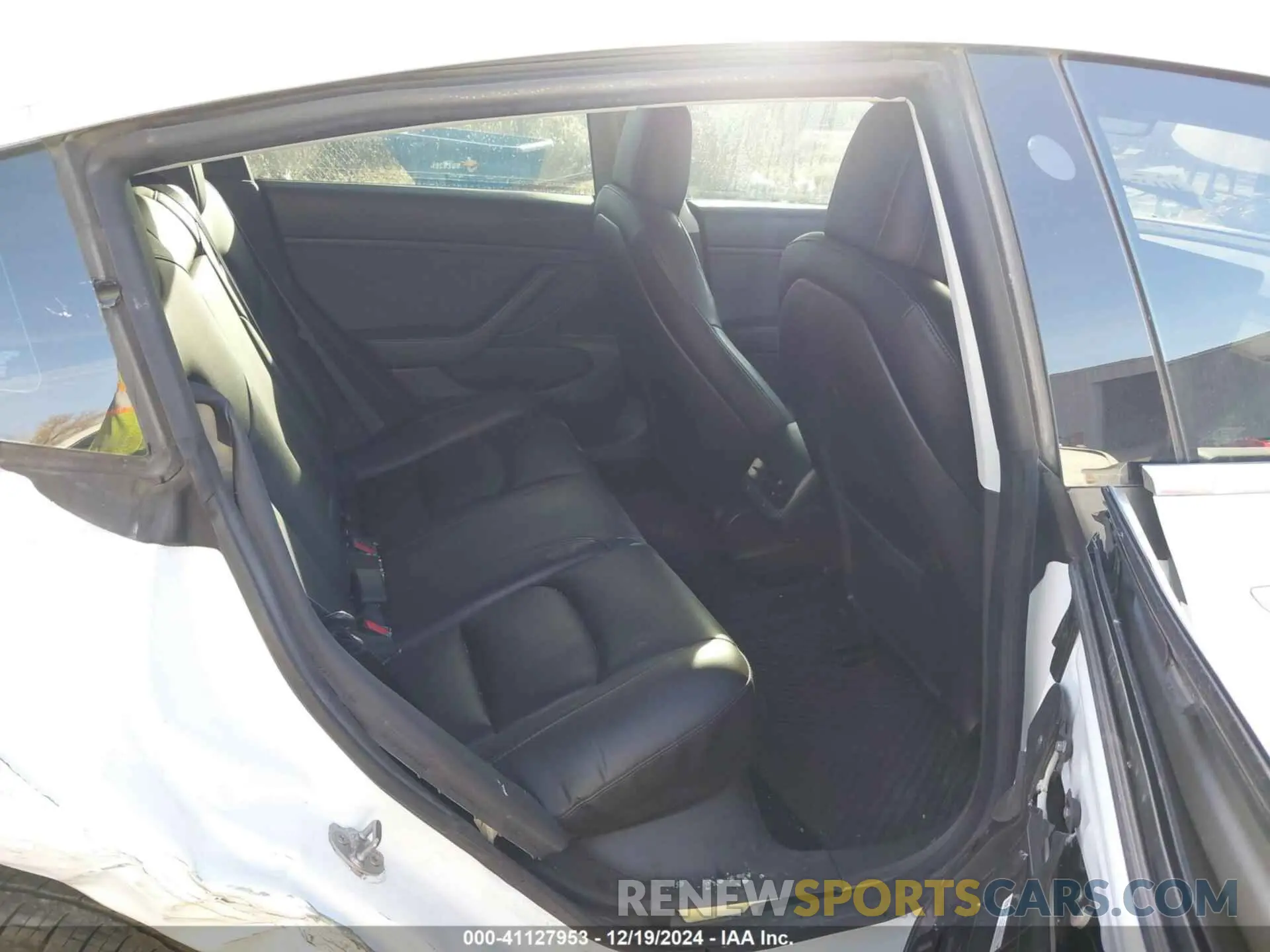 8 fotografías del automóvil dañado 5YJ3E1EA9KF483711 TESLA MODEL 3 2019