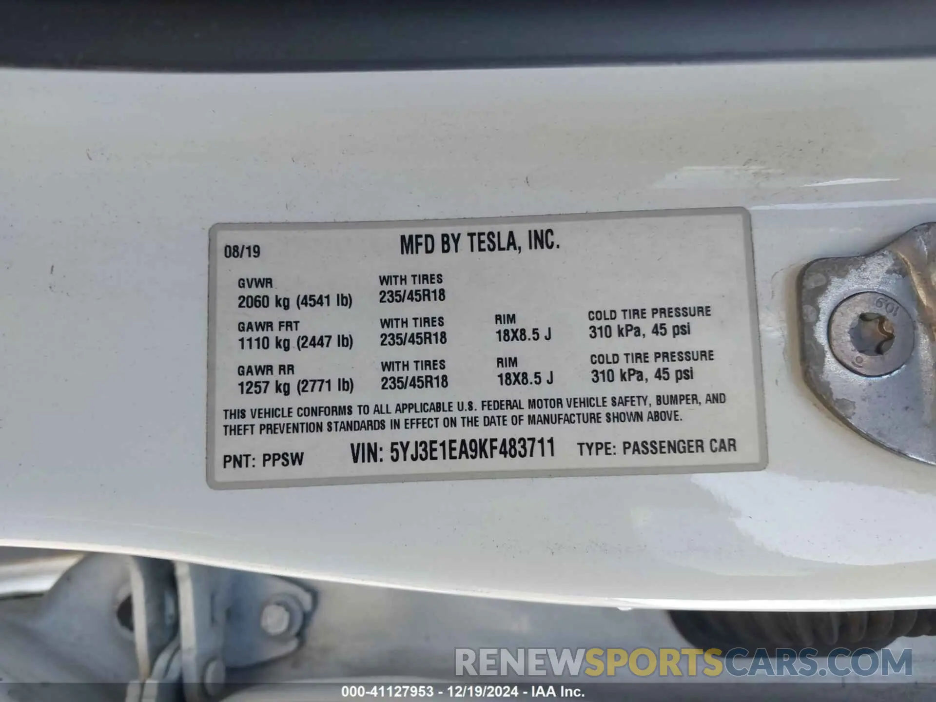 9 fotografías del automóvil dañado 5YJ3E1EA9KF483711 TESLA MODEL 3 2019