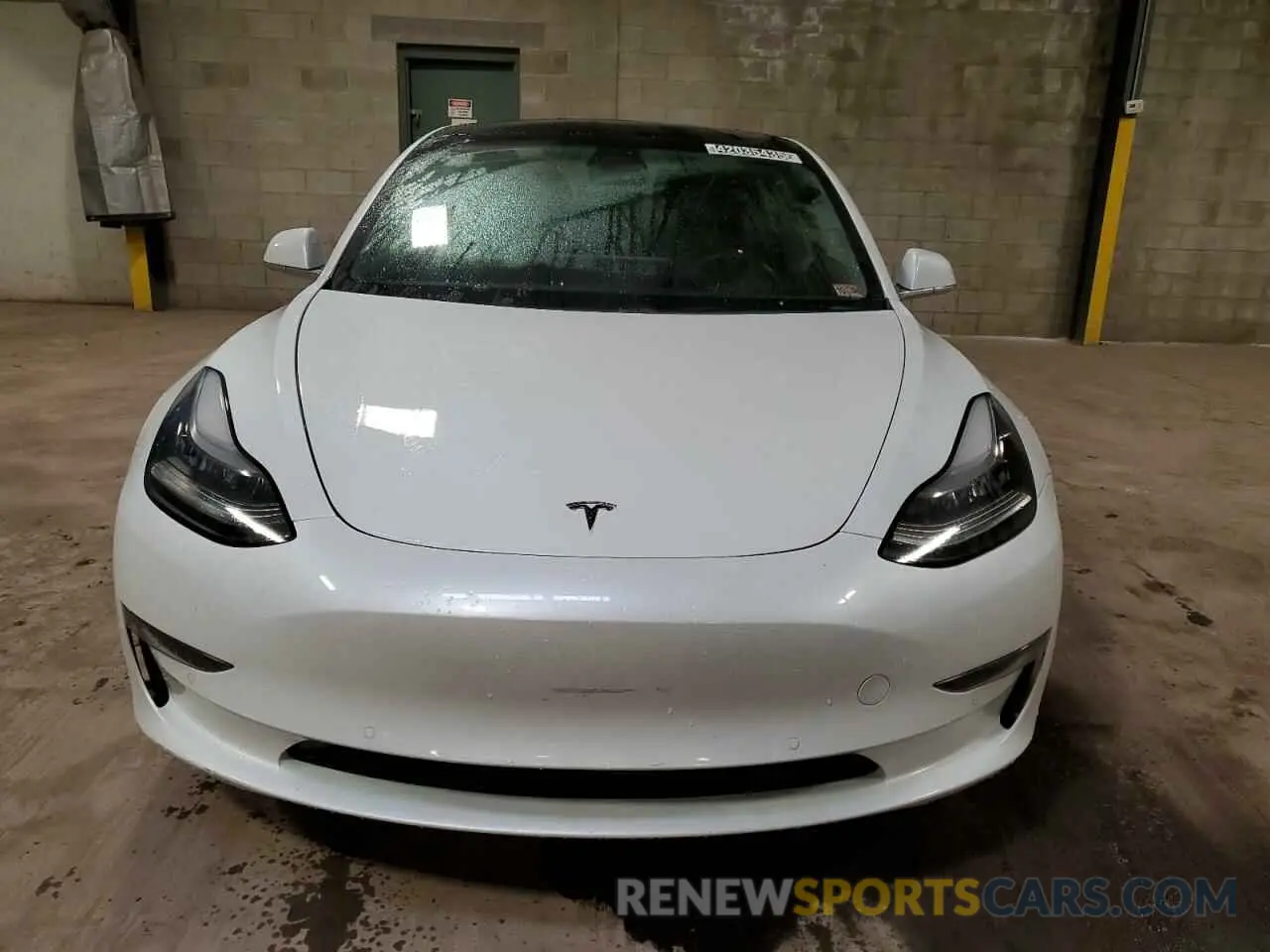 5 fotografías del automóvil dañado 5YJ3E1EA9KF483725 TESLA MODEL 3 2019