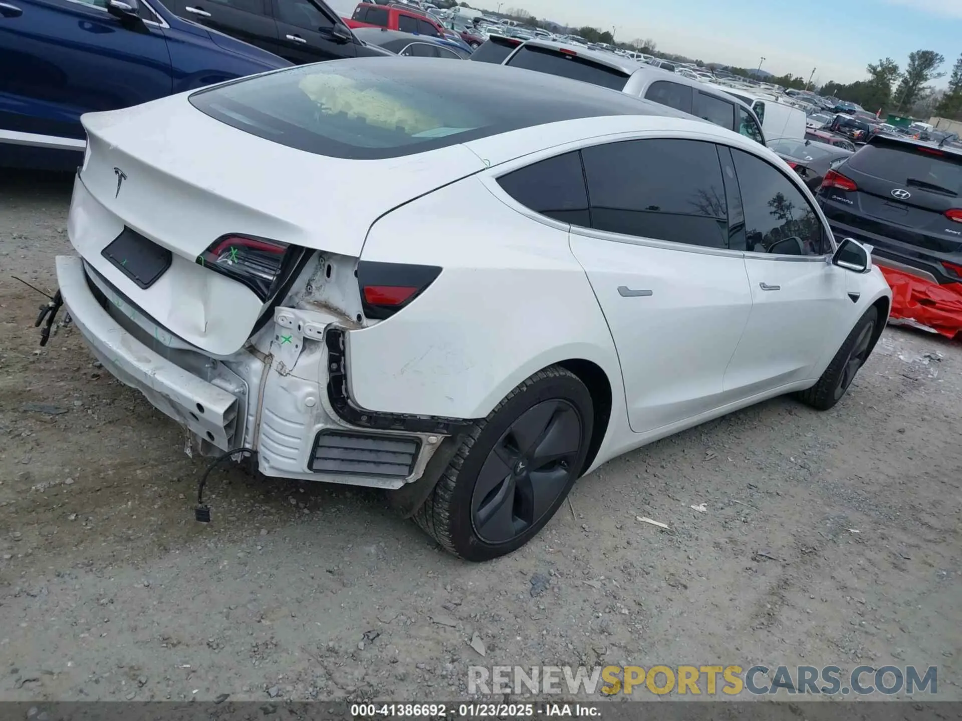 4 fotografías del automóvil dañado 5YJ3E1EAXKF299958 TESLA MODEL 3 2019