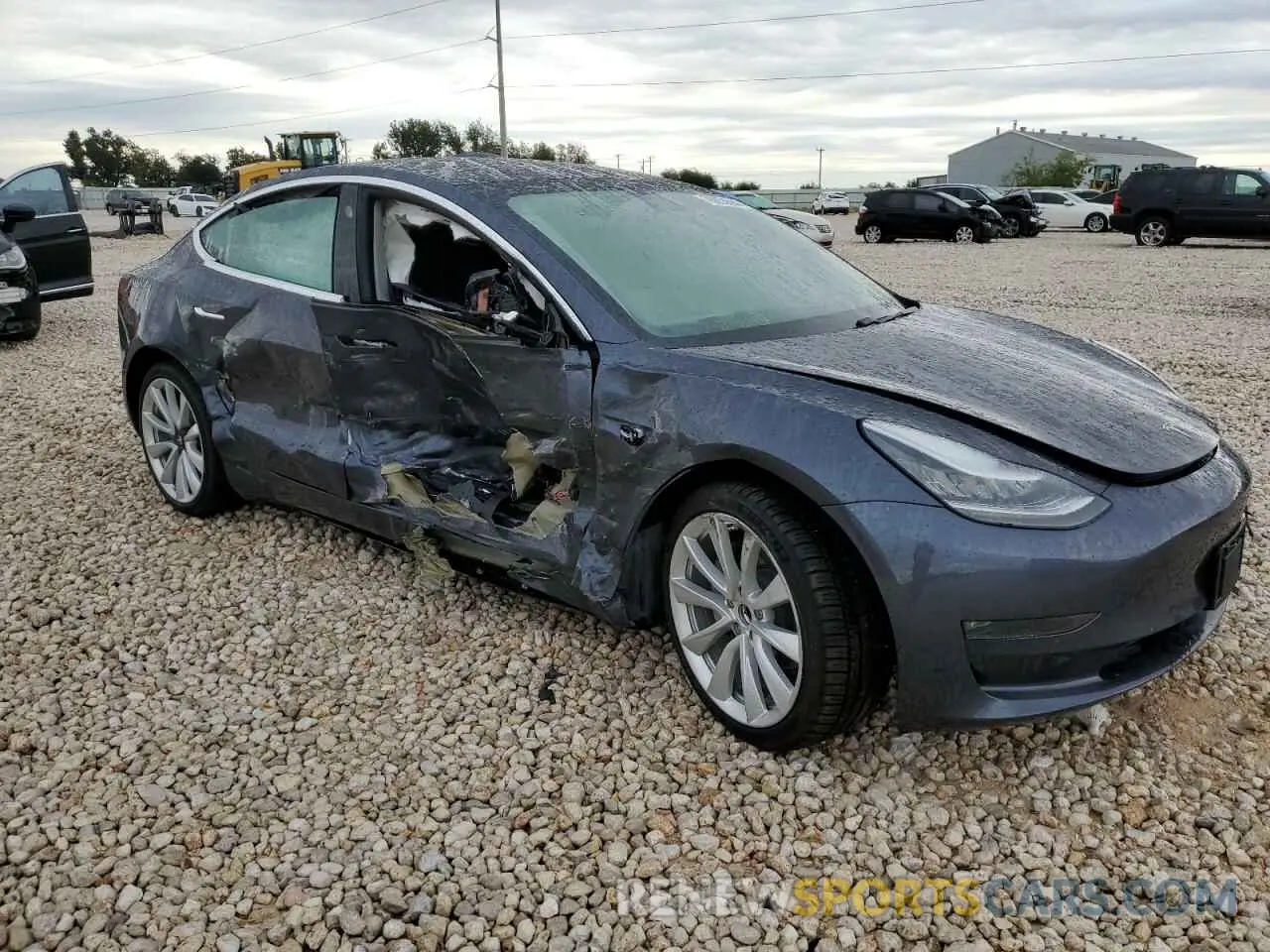 4 fotografías del automóvil dañado 5YJ3E1EAXKF311199 TESLA MODEL 3 2019