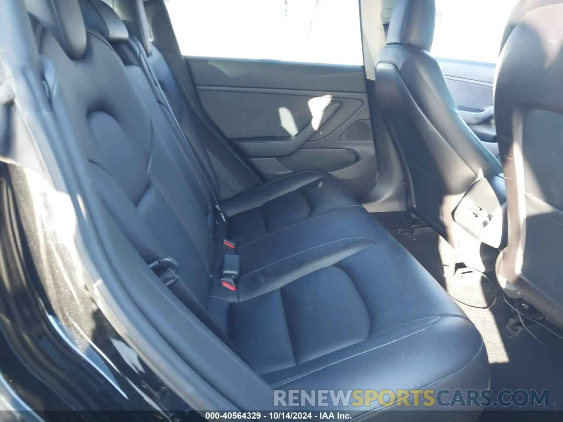 8 fotografías del automóvil dañado 5YJ3E1EAXKF325409 TESLA MODEL 3 2019