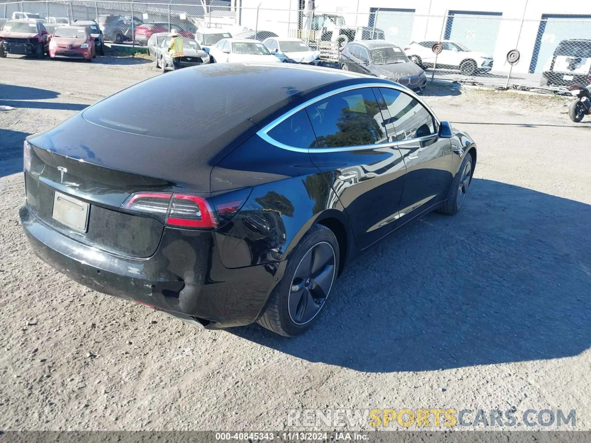 4 fotografías del automóvil dañado 5YJ3E1EAXKF325426 TESLA MODEL 3 2019