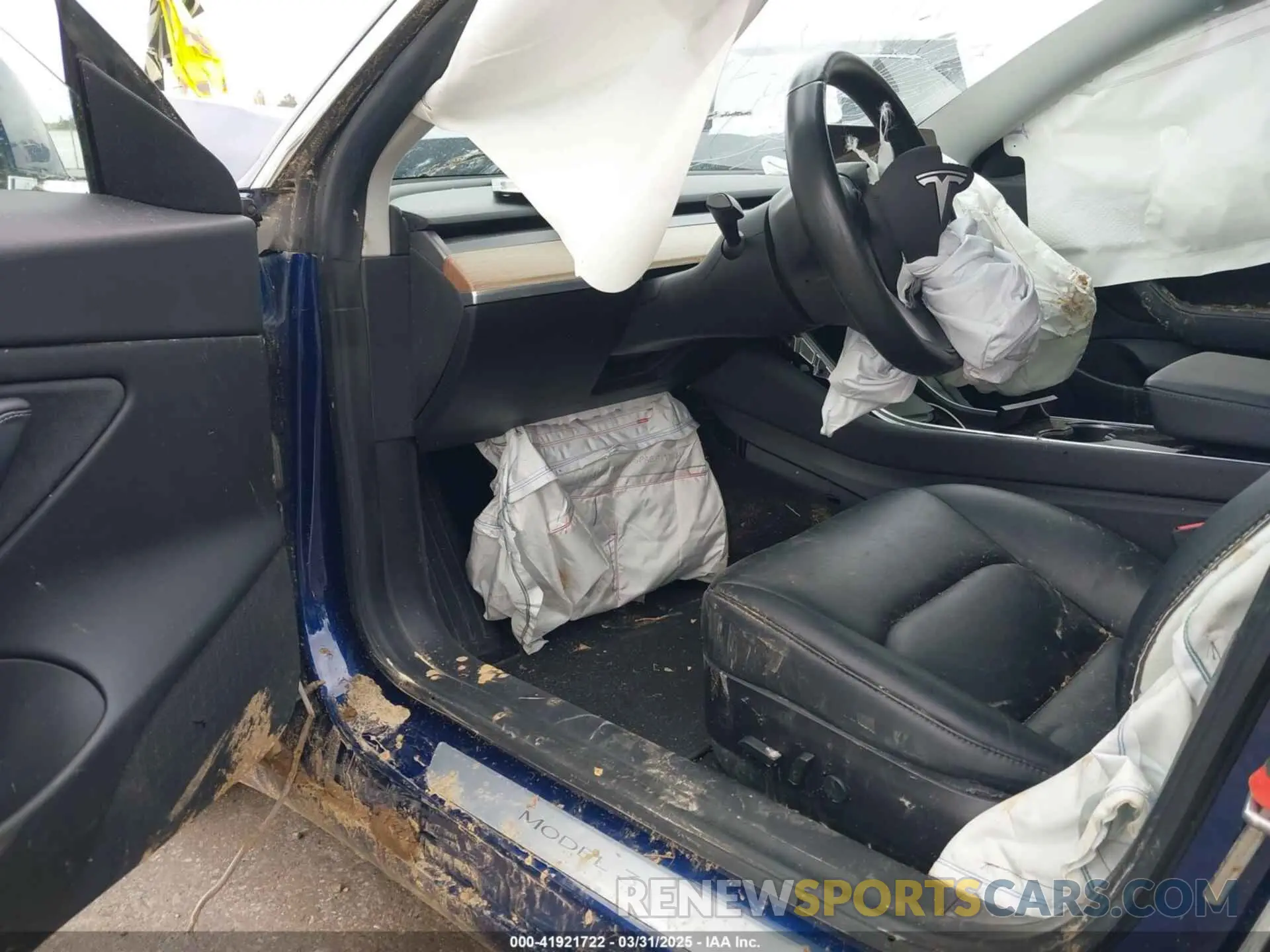 5 fotografías del automóvil dañado 5YJ3E1EAXKF332974 TESLA MODEL 3 2019
