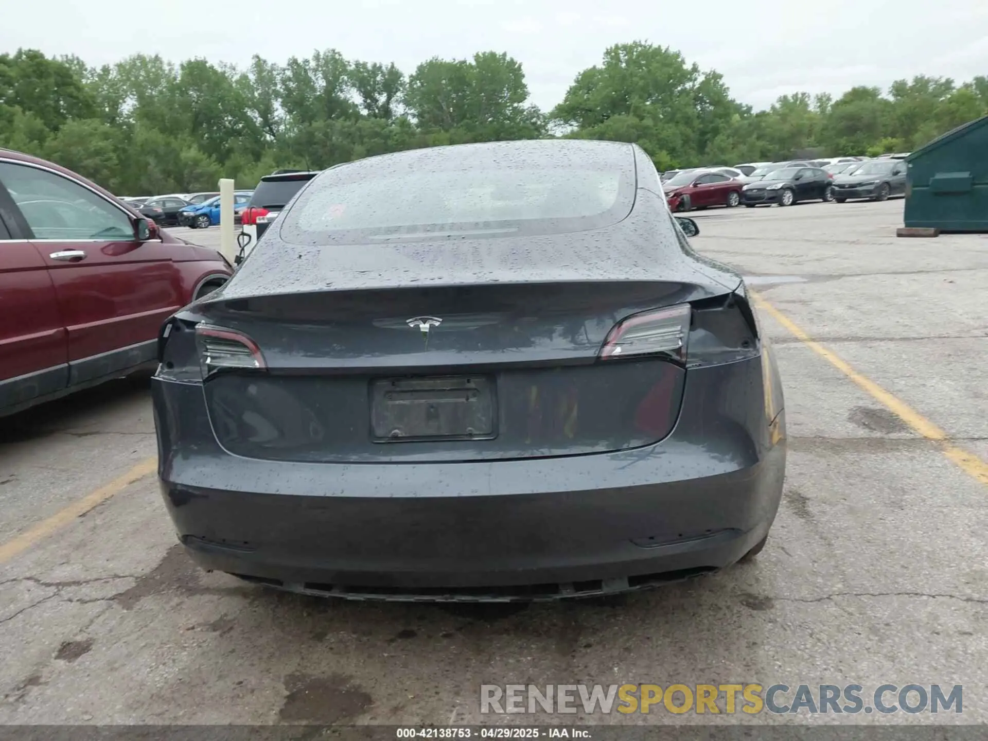 17 fotografías del automóvil dañado 5YJ3E1EAXKF396285 TESLA MODEL 3 2019