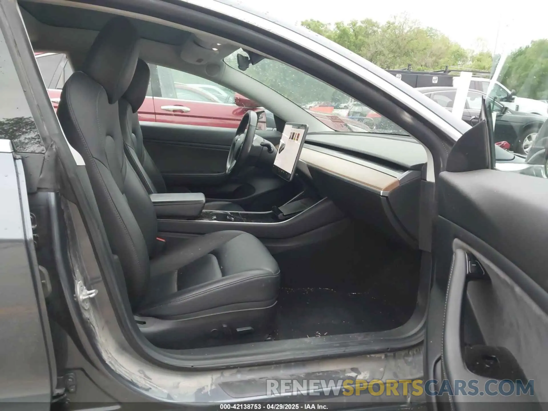 5 fotografías del automóvil dañado 5YJ3E1EAXKF396285 TESLA MODEL 3 2019