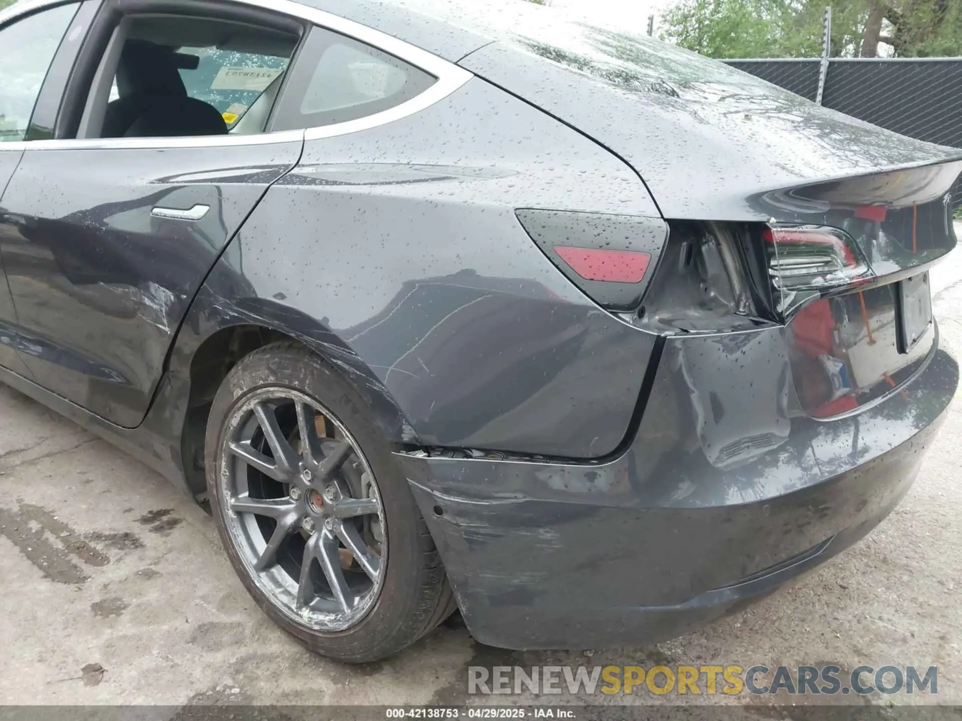 6 fotografías del automóvil dañado 5YJ3E1EAXKF396285 TESLA MODEL 3 2019