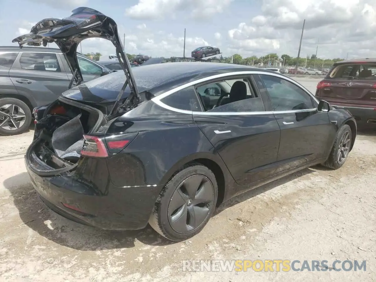 3 fotografías del automóvil dañado 5YJ3E1EAXKF399199 TESLA MODEL 3 2019