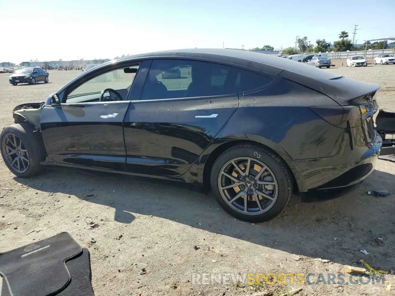 2 fotografías del automóvil dañado 5YJ3E1EAXKF415644 TESLA MODEL 3 2019